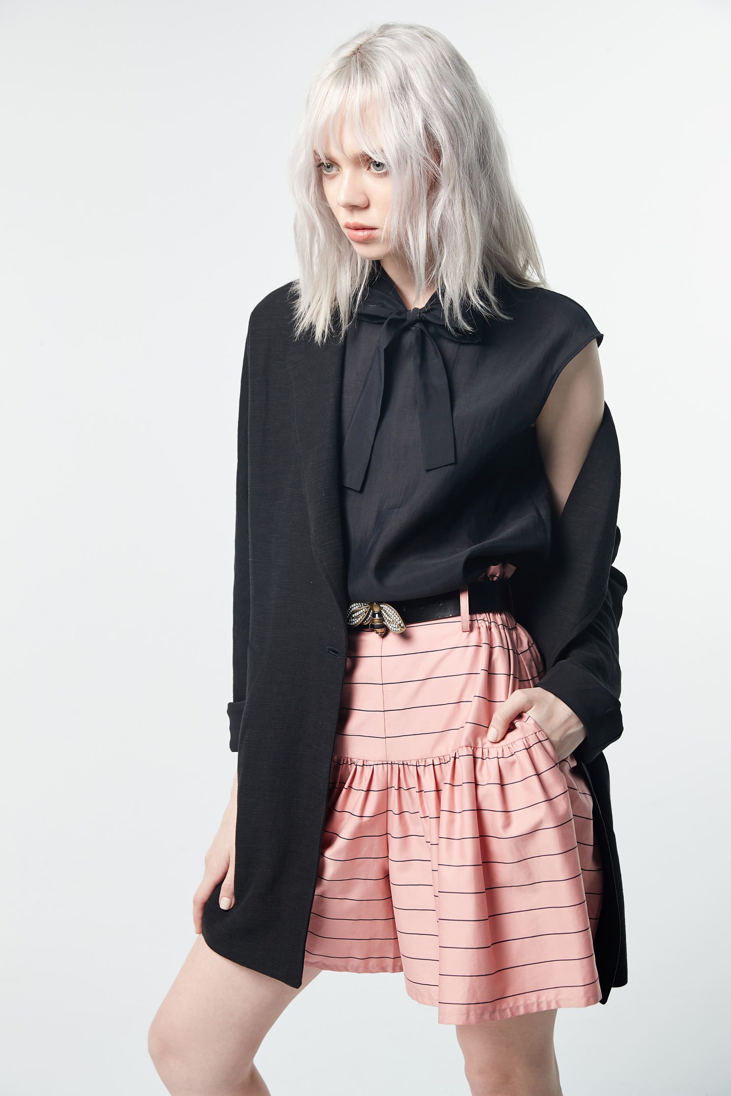 Front collar strap top,top,shortsleevetop,i-select,blacktop