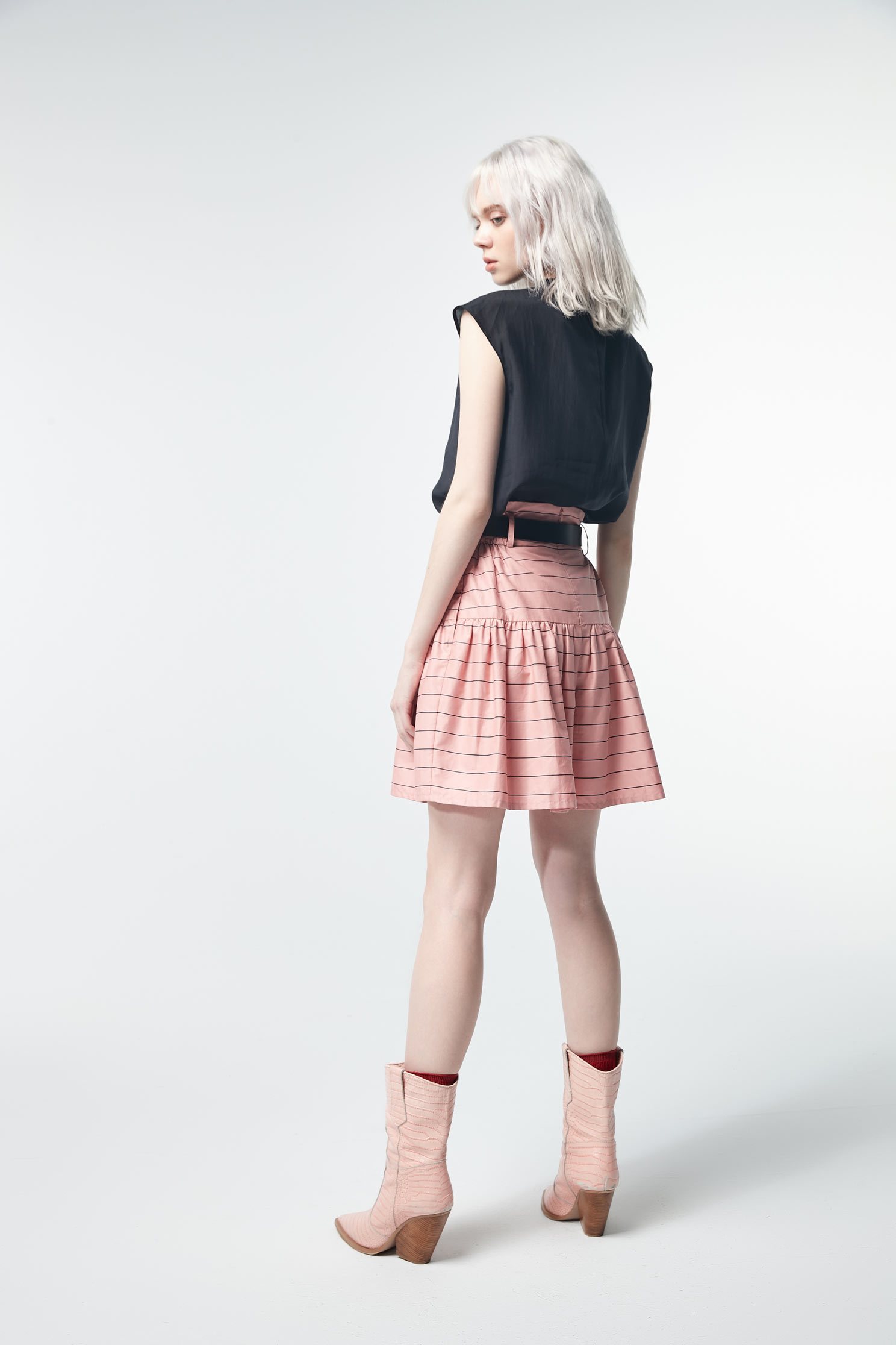 Front collar strap top,top,shortsleevetop,i-select,blacktop