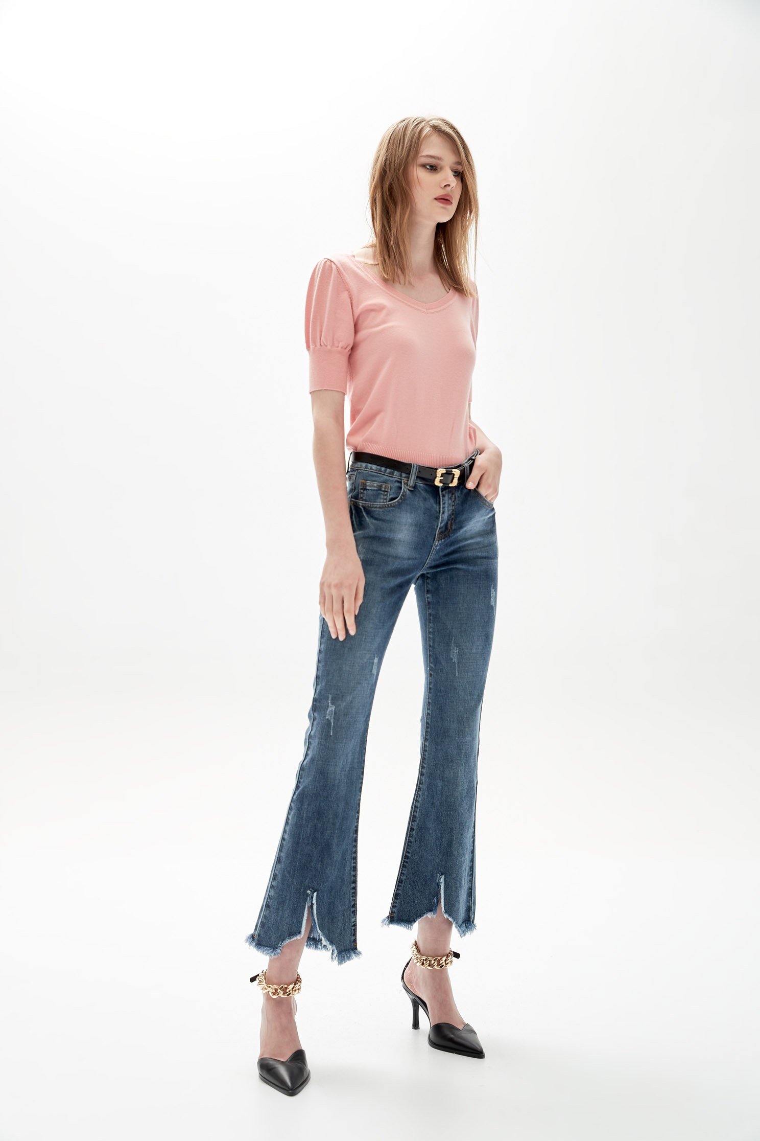 U-neck micro-sleeve short-cut knitwear,u-necktop,roundnecktop,puffsleevetop,shortsleevetop,i-select,knitting,knittedtop,knittedtop,girlfriendsspringtour