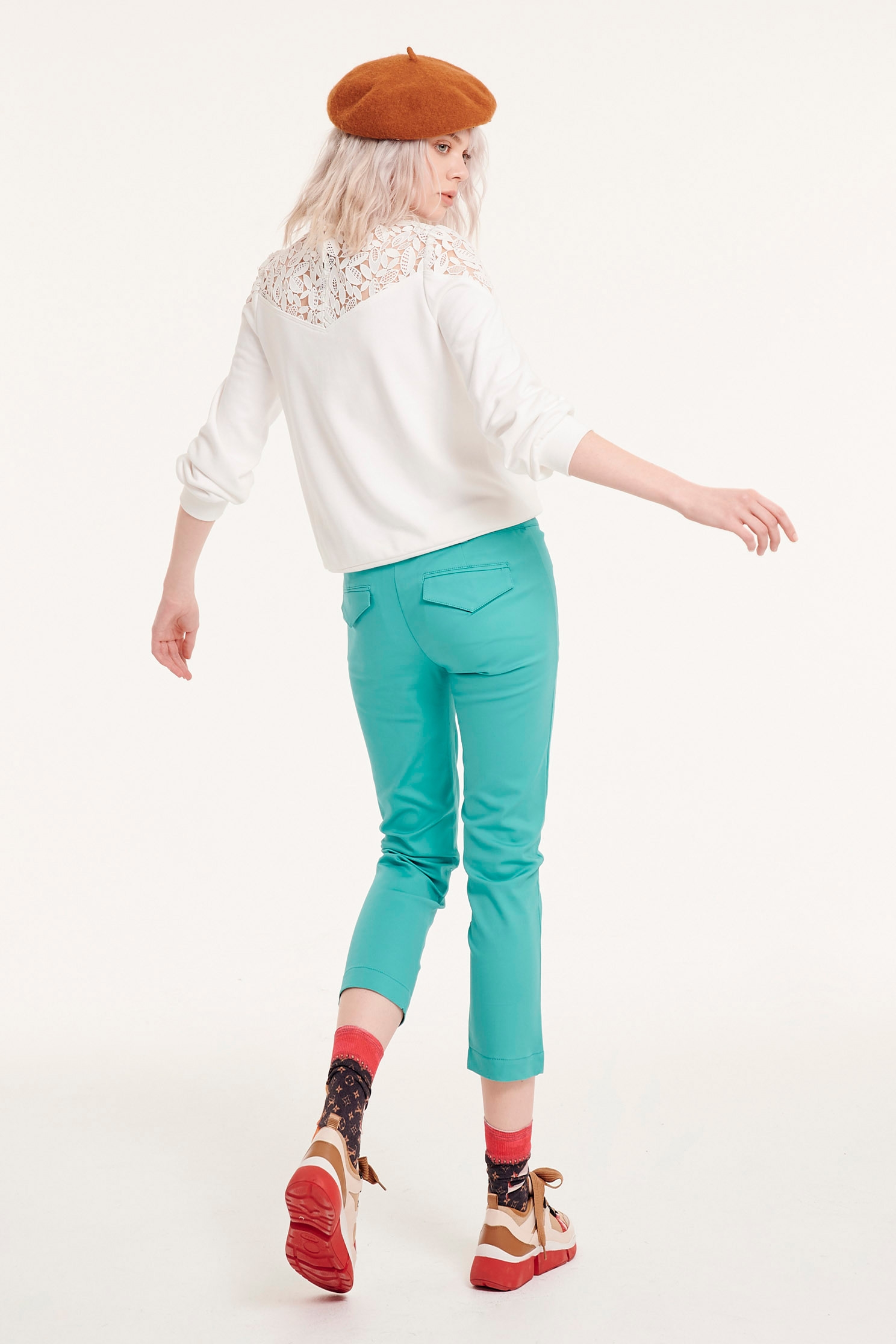 Lace SWEATER,七分袖上衣,Top,圓領上衣,白色上衣,Lace,Laced Top