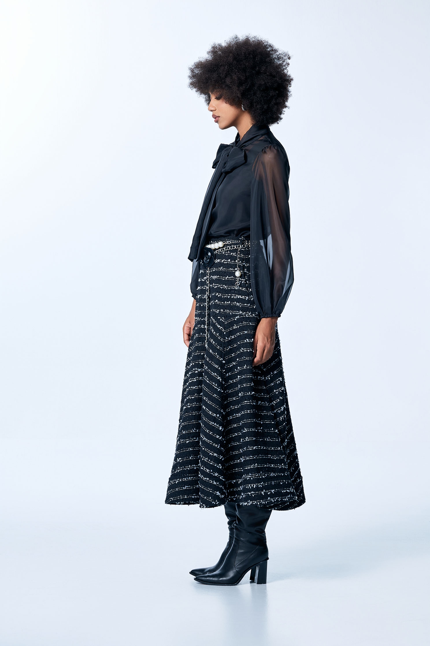 極致黑類烏干高領綁帶上衣極致黑類烏干高領綁帶上衣,上衣,內搭上衣,春夏穿搭,透膚上衣