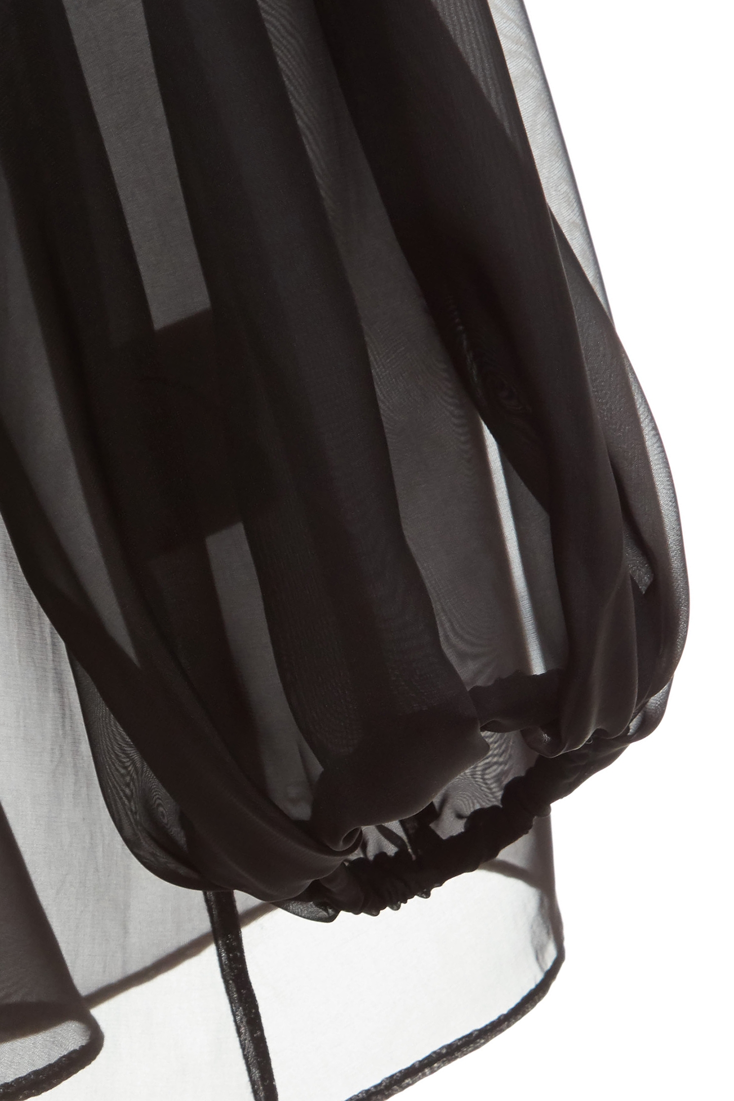 極致黑類烏干高領綁帶上衣極致黑類烏干高領綁帶上衣,上衣,內搭上衣,春夏穿搭,透膚上衣