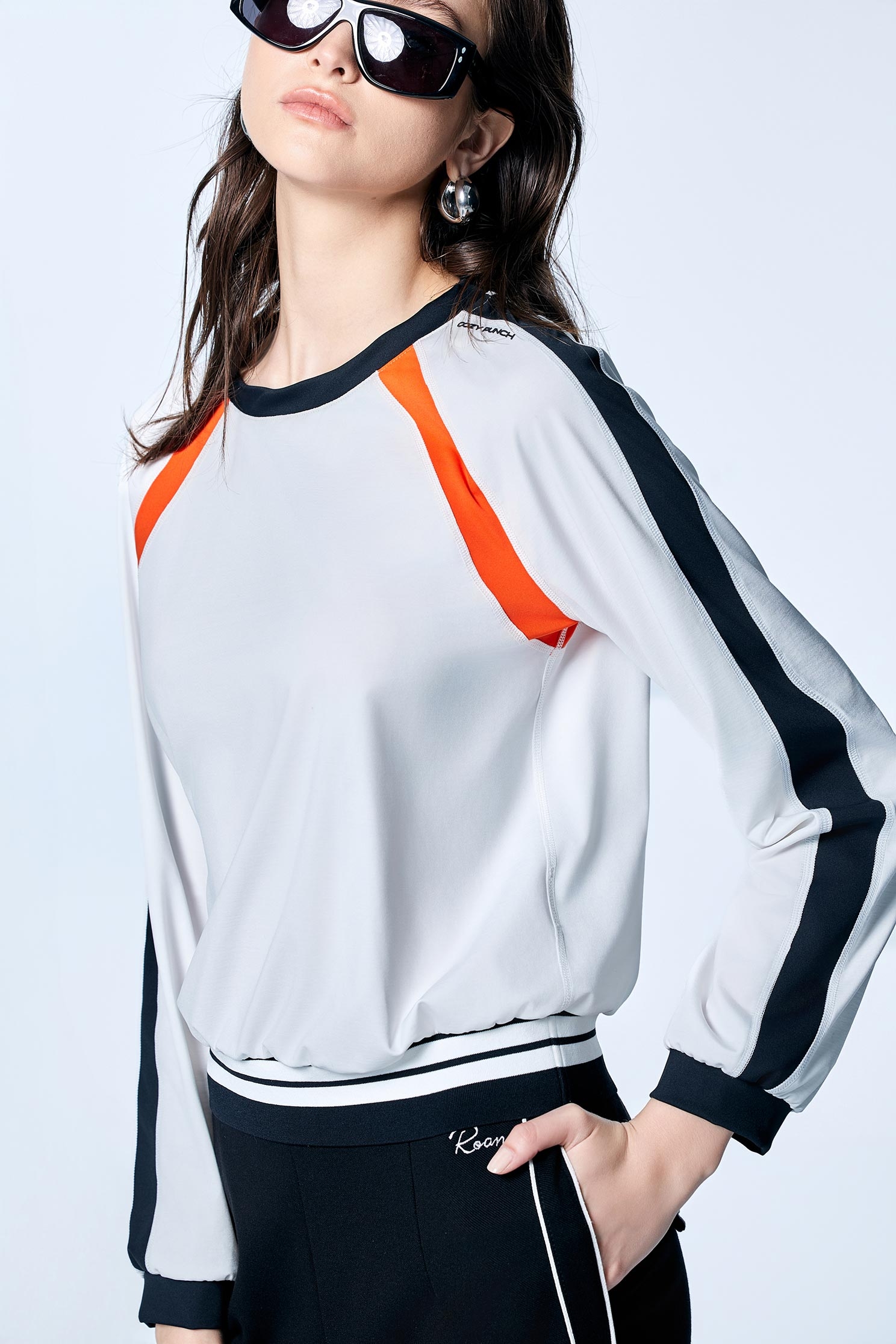 運動風遠紅外線上衣運動風遠紅外線上衣,上衣,春夏穿搭,白色上衣