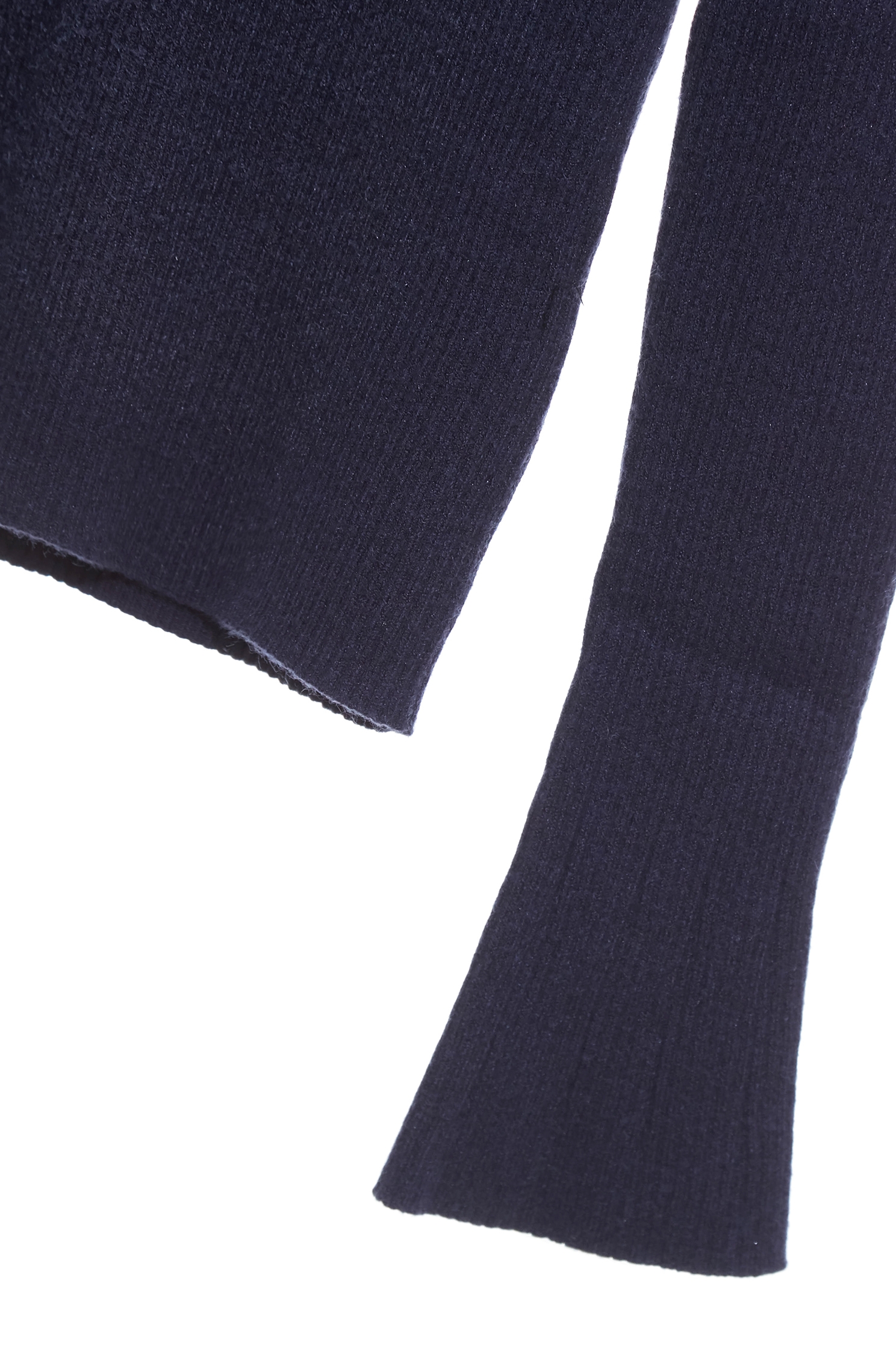 簍空Ｖ造型針織上衣簍空Ｖ造型針織上衣,上班OL穿搭,上衣,內搭上衣,秋冬穿搭,簡約穿搭,約會特輯,針織,針織上衣,針織衫