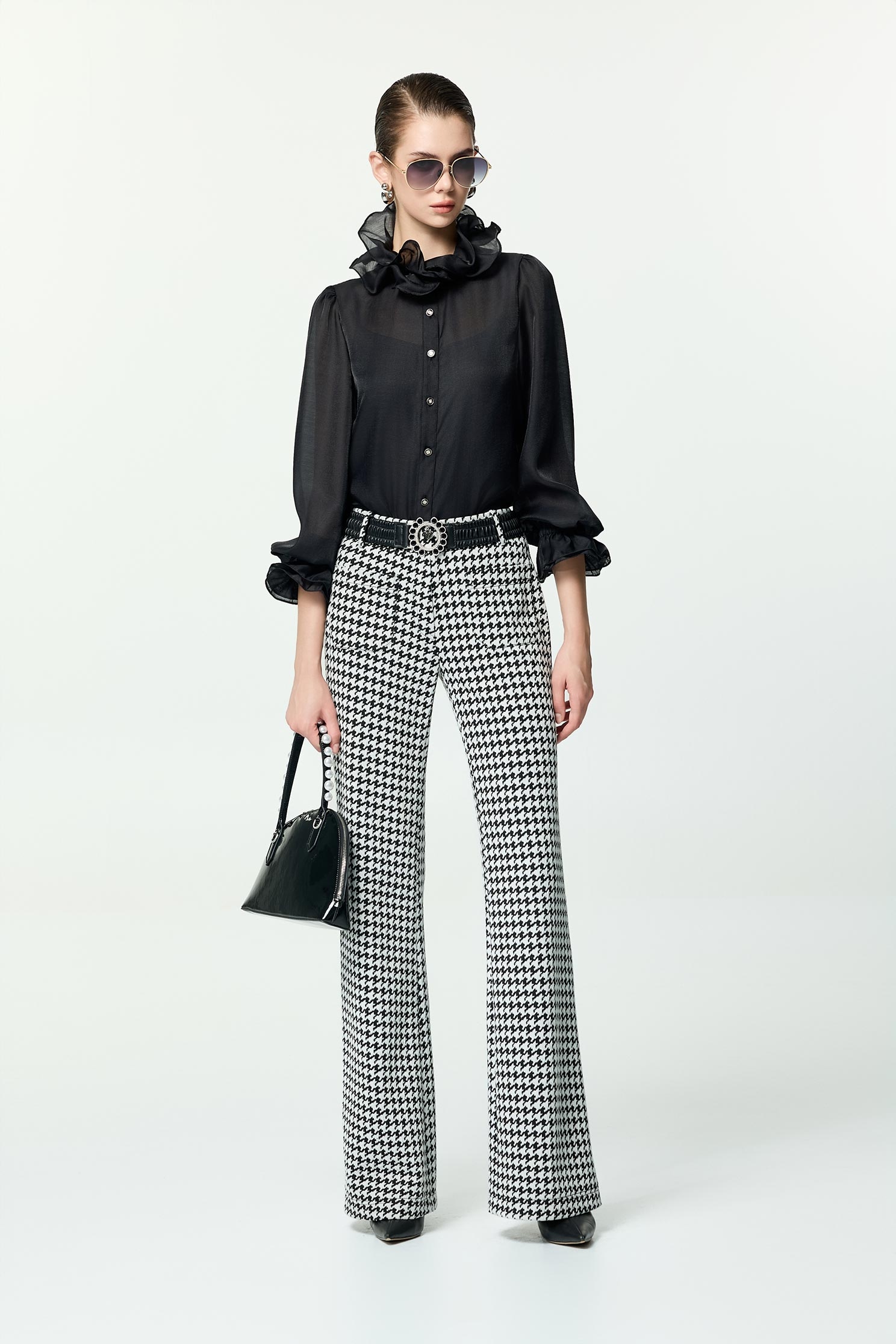 光澤類烏干荷葉領襯衫單品光澤類烏干荷葉領襯衫單品,上班OL穿搭,上衣,內搭上衣,秋冬穿搭,荷葉,襯衫