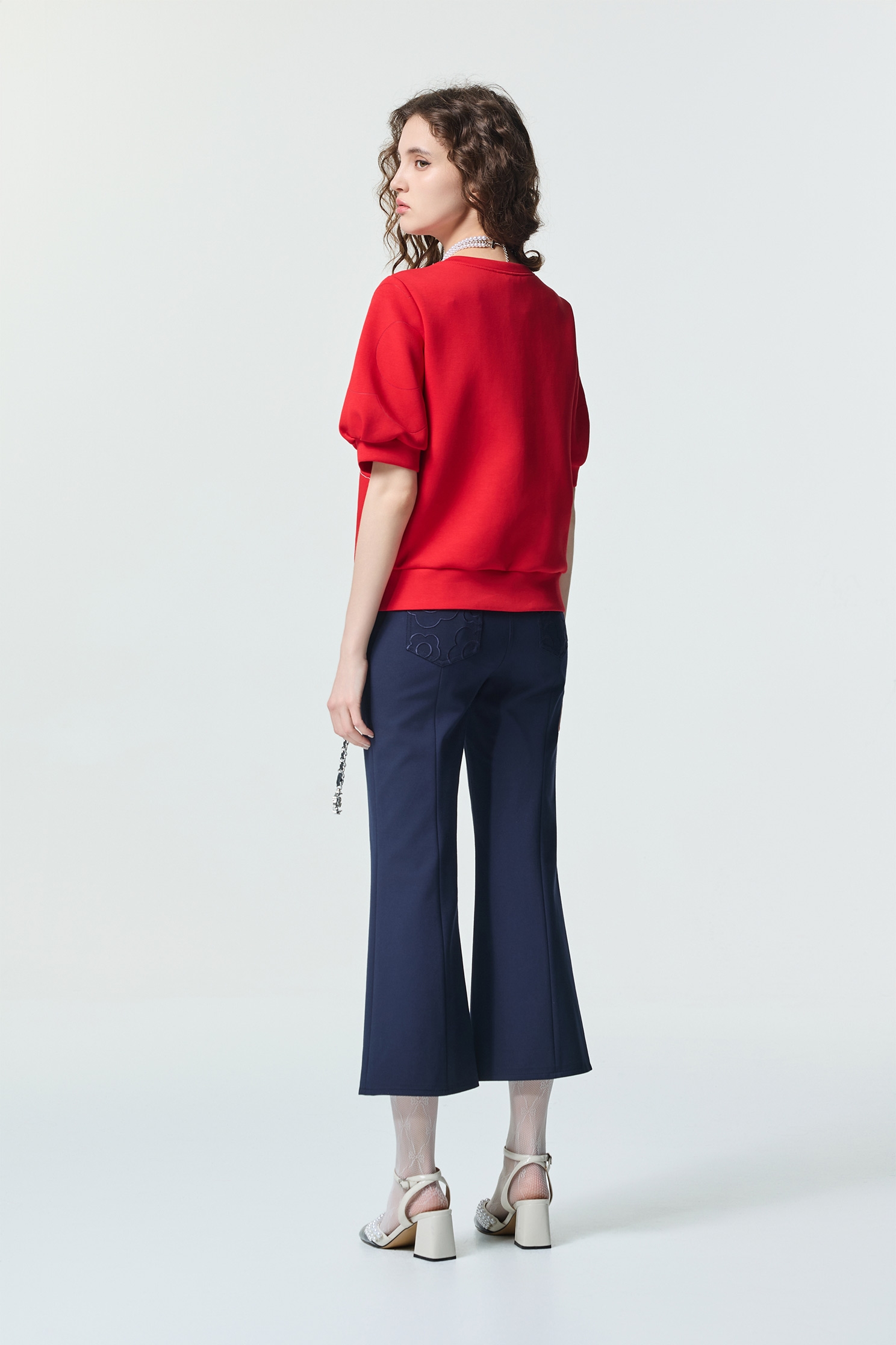 火焰色燒花形短袖上衣火焰色燒花形短袖上衣,上衣,短袖上衣,秋冬穿搭,約會特輯,花花世界