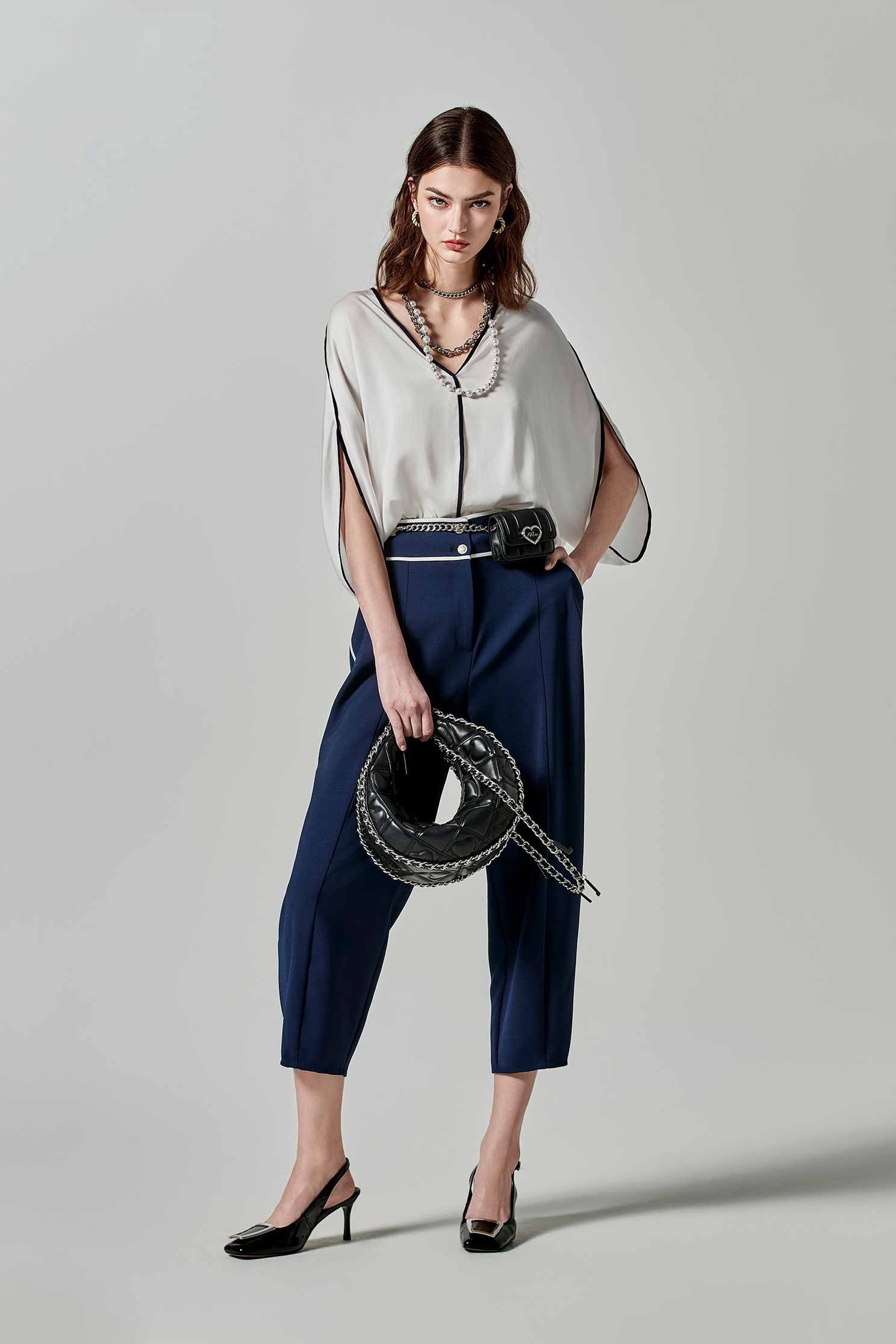 跳色包邊單品上衣跳色包邊單品上衣,上衣,春夏穿搭,白色上衣,防曬最多選擇