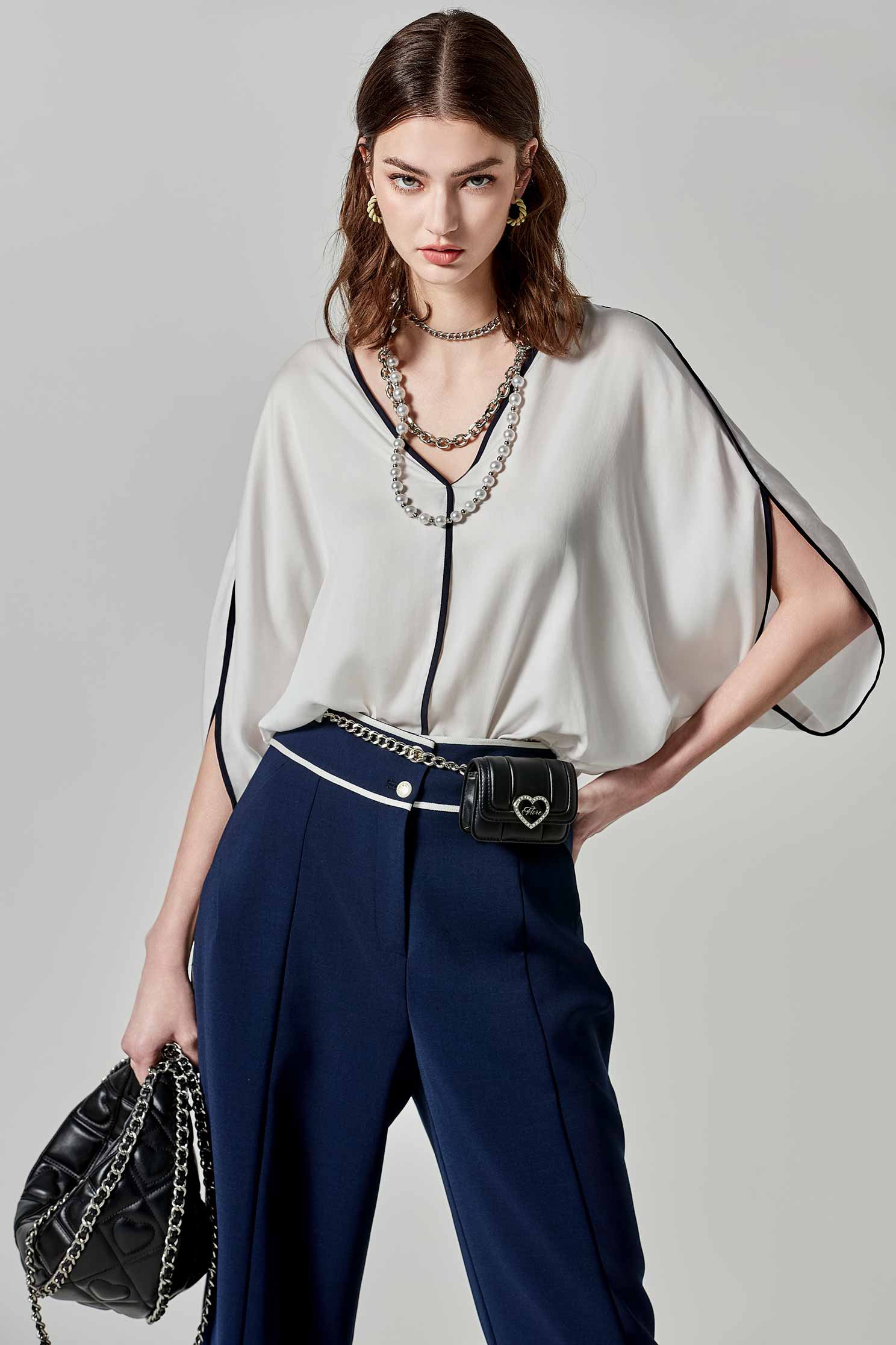 跳色包邊單品上衣跳色包邊單品上衣,上衣,春夏穿搭,白色上衣,防曬最多選擇