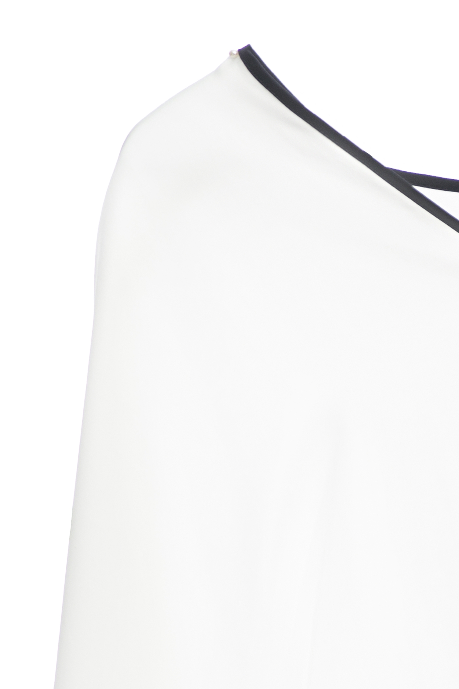 跳色包邊單品上衣跳色包邊單品上衣,上衣,春夏穿搭,白色上衣,防曬最多選擇