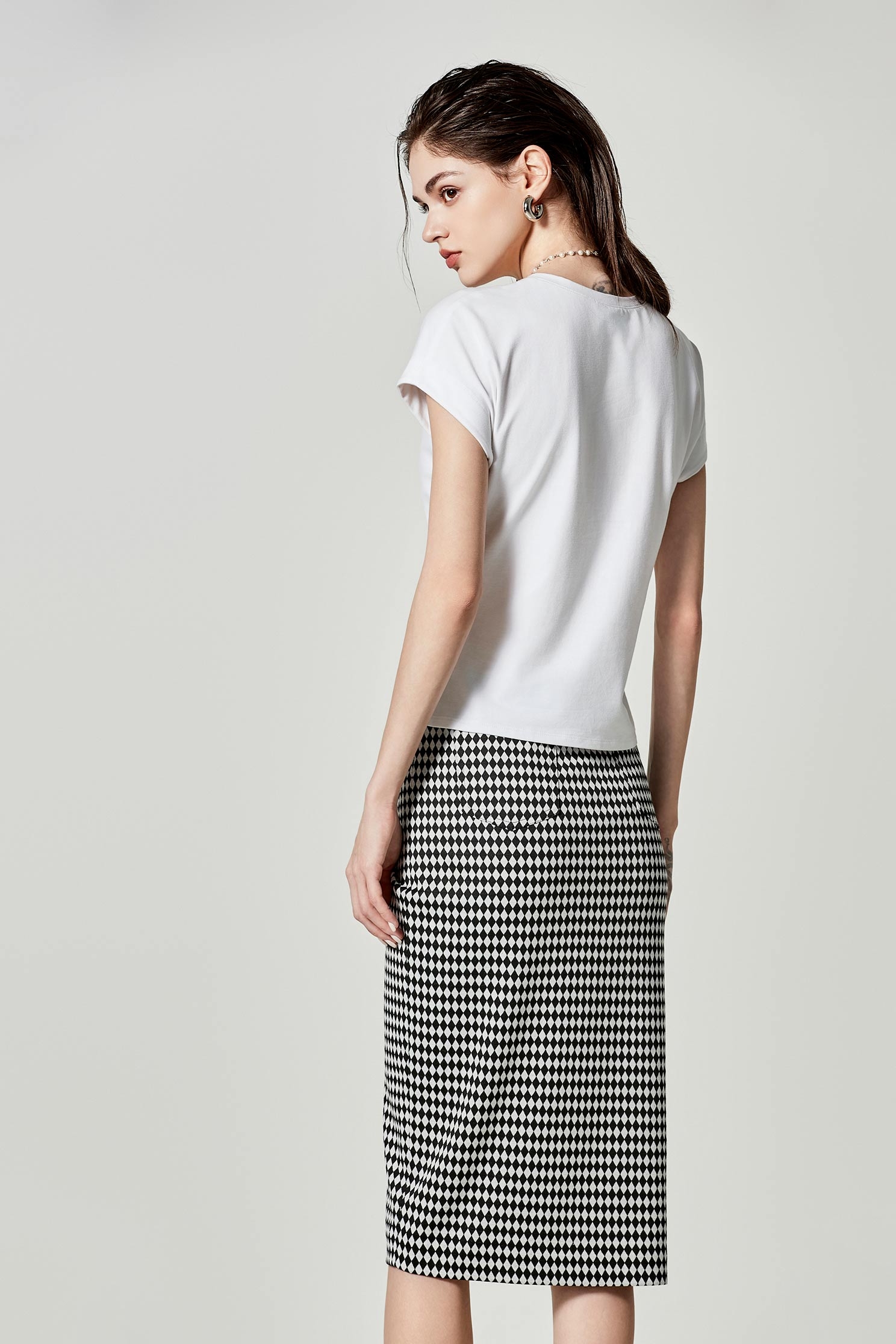 交叉抽皺下擺Ｔ恤交叉抽皺下擺Ｔ恤,上衣,春夏穿搭,珍珠,白色上衣,純棉