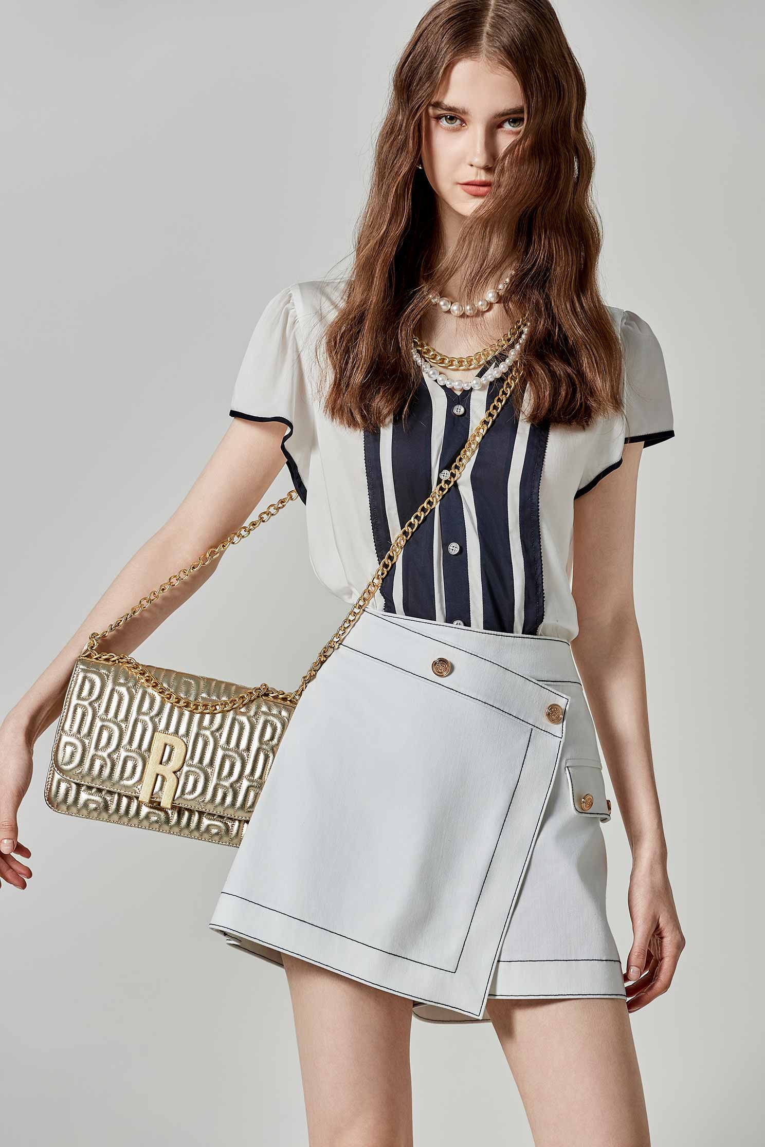 跳色條拼接單品上衣跳色條拼接單品上衣,上衣,春夏穿搭,條紋,白色上衣,約會特輯,蕾絲