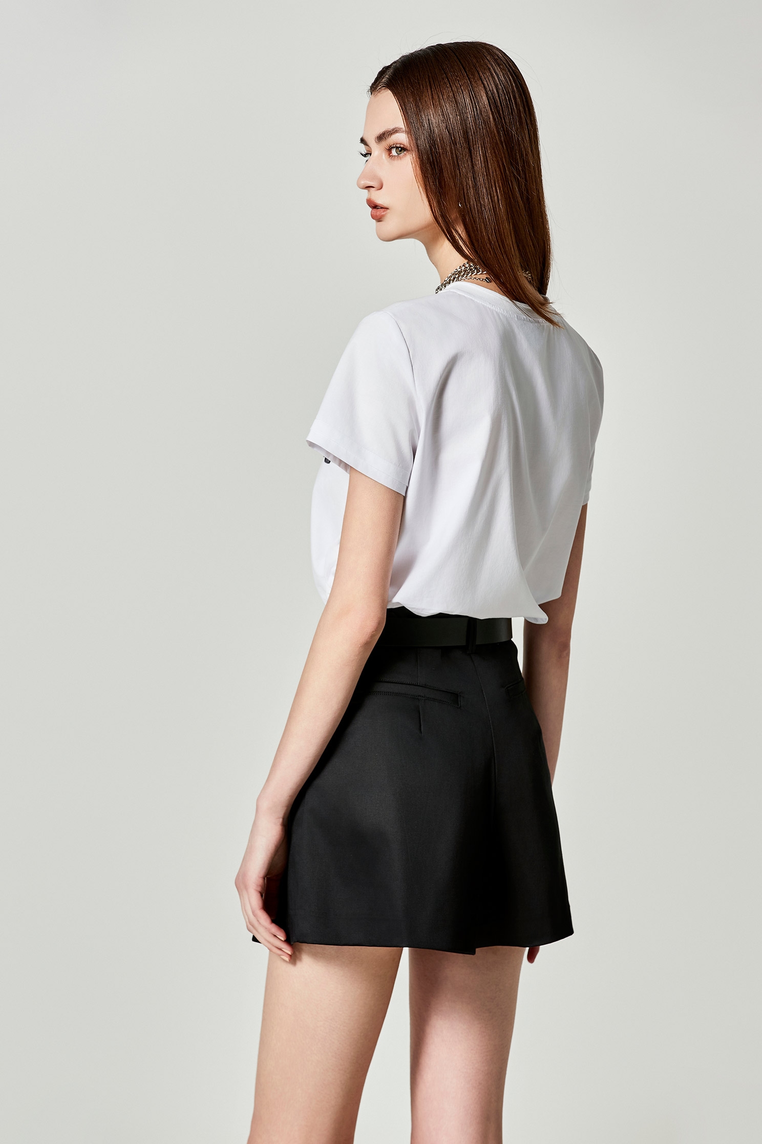 黑大蝴蝶結異材拼接T黑大蝴蝶結異材拼接T,上衣,春夏穿搭,白色上衣,蝴蝶結