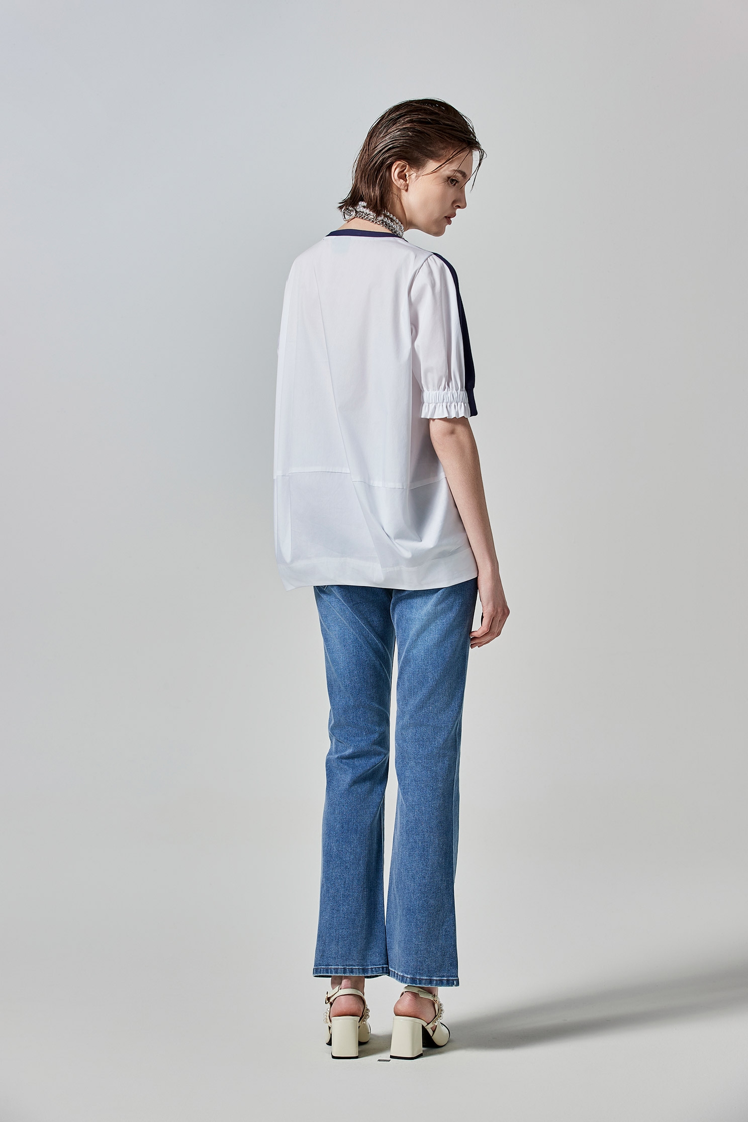 空氣布剪接襯衫布繭型上衣空氣布剪接襯衫布繭型上衣,上衣,春夏穿搭,白色上衣