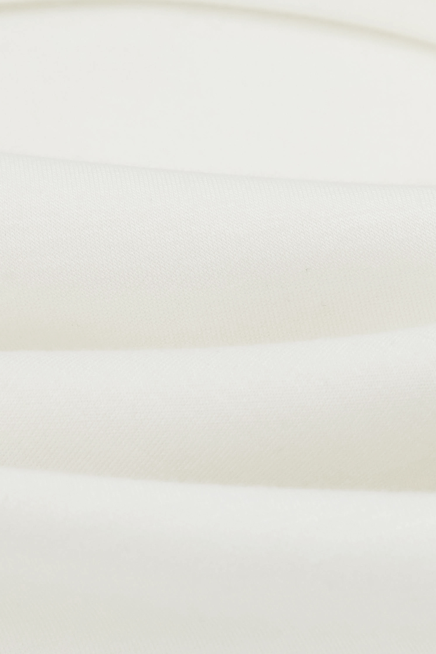 荷葉波浪異材拼接單品荷葉波浪異材拼接單品,上衣,人氣商品,春夏穿搭,約會特輯,荷葉,透膚上衣