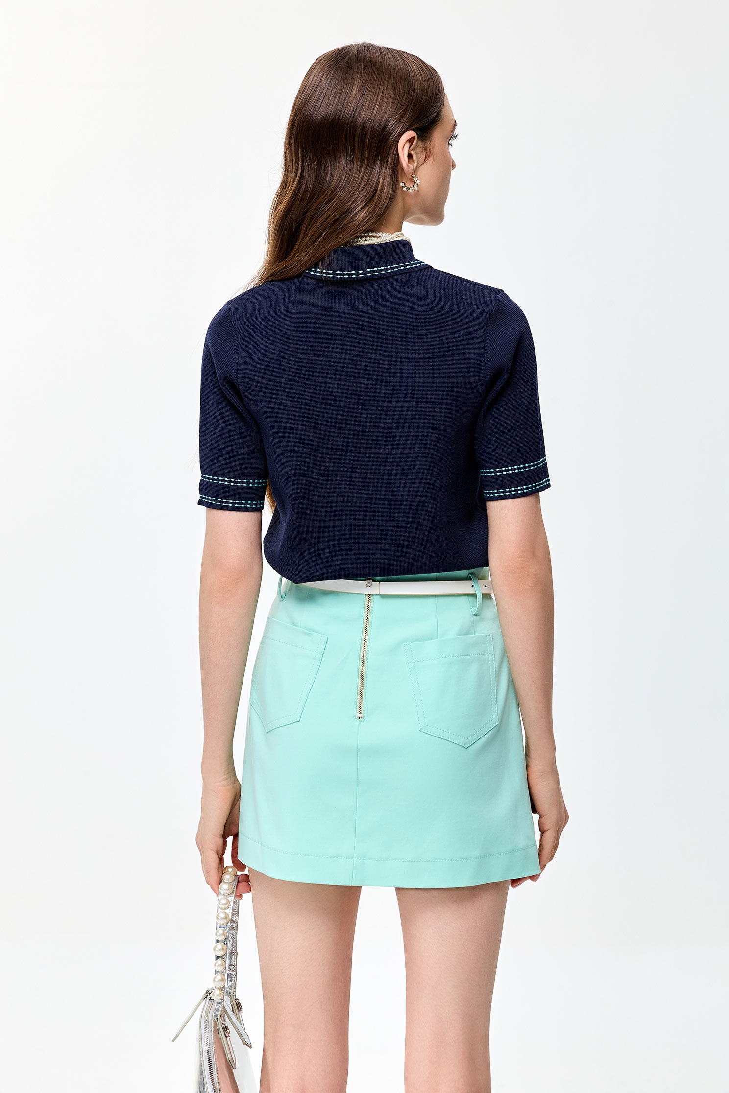 鑲冰綠色邊線針織上衣鑲冰綠色邊線針織上衣,上衣,人氣商品,春夏穿搭,針織,針織衫