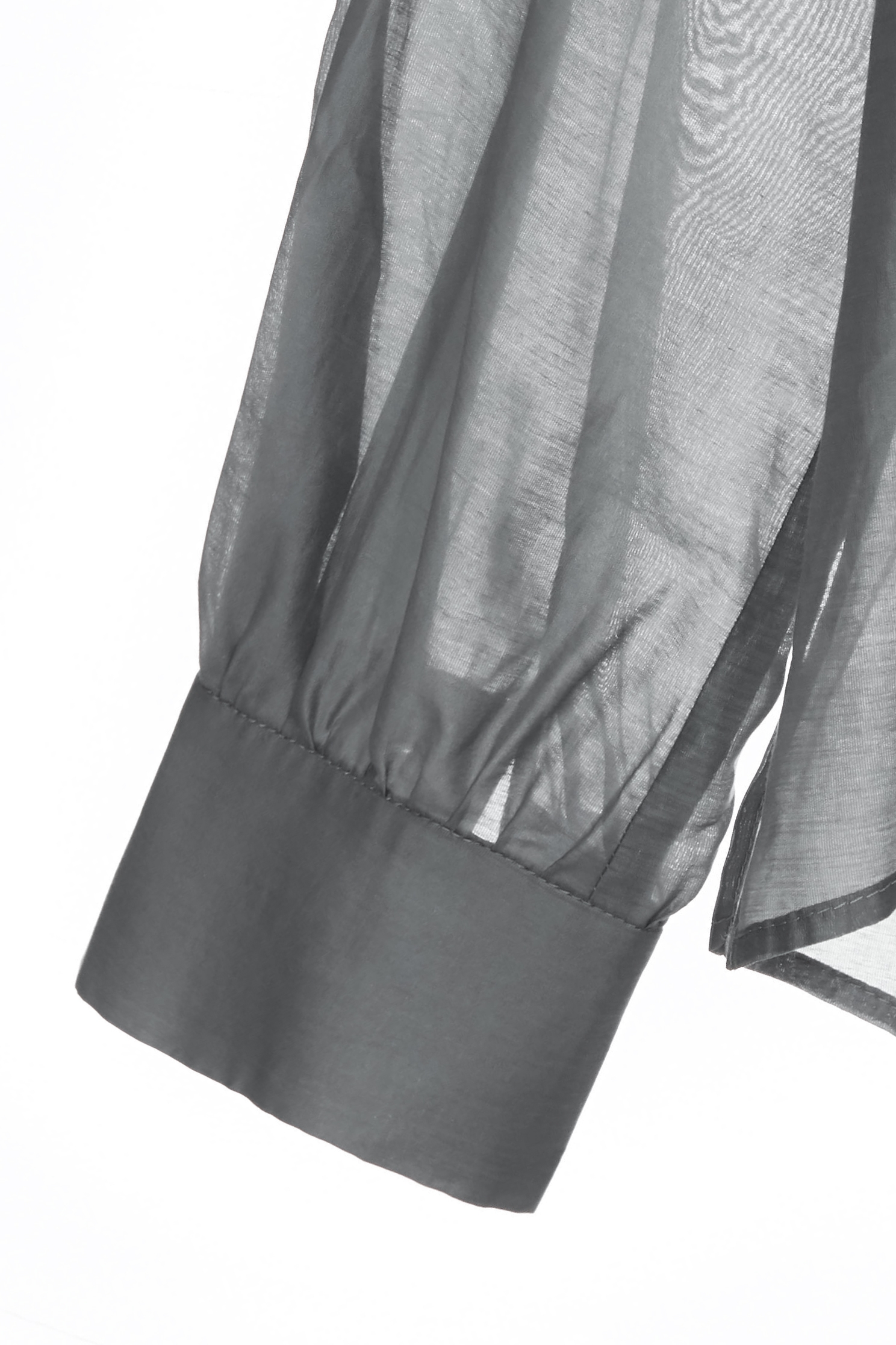 鹽灰色絲棉長袖上衣鹽灰色絲棉長袖上衣,上班OL穿搭,上衣,春夏穿搭,襯衫,透膚上衣,長袖上衣