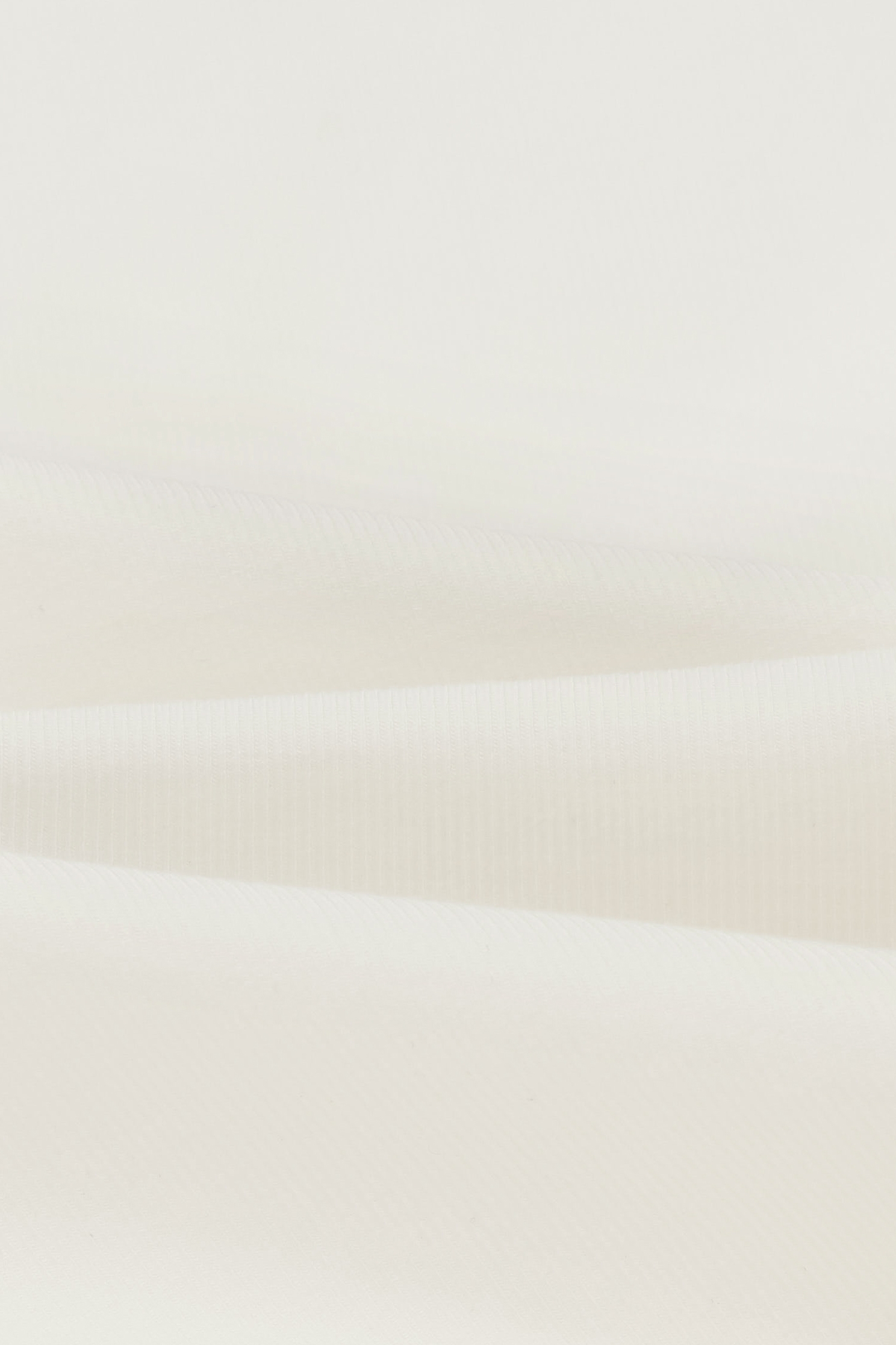 鑲火山玻璃色邊上衣鑲火山玻璃色邊上衣,T-Shirt,上衣,春夏穿搭,白色上衣