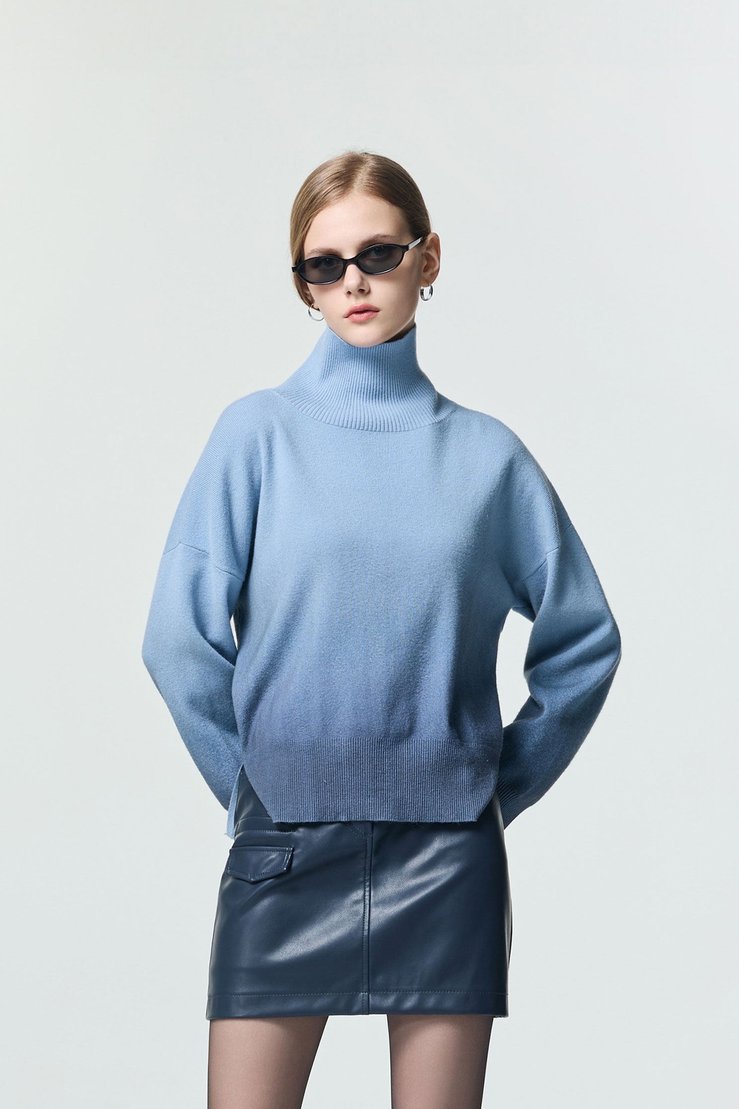 珍珠藍漸層染針織上衣珍珠藍漸層染針織上衣,上班OL穿搭,上衣,春夏穿搭,珍珠,約會特輯,針織,針織上衣,針織衫