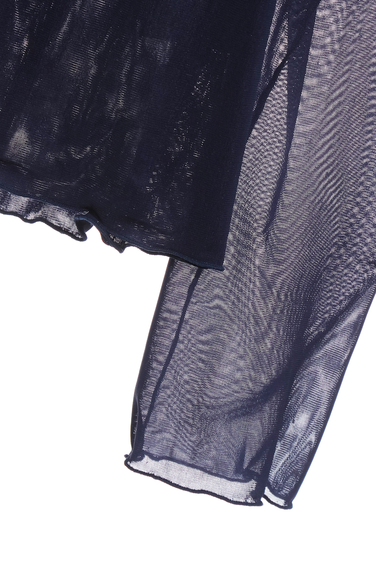 海軍藍輕柔內搭上衣海軍藍輕柔內搭上衣,上班OL穿搭,上衣,內搭上衣,秋冬穿搭,簡約穿搭,約會特輯