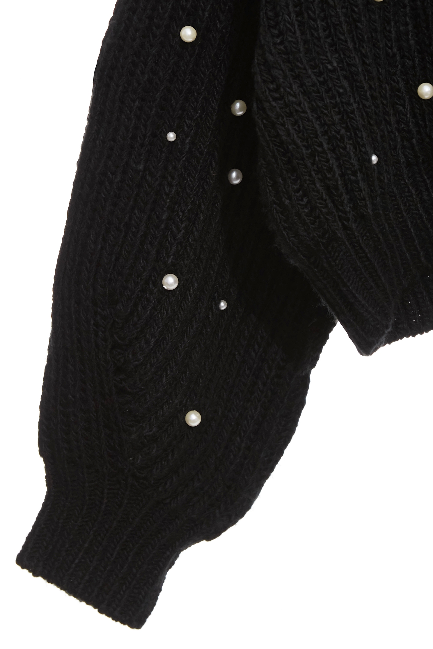 玉米目珍珠釘飾針織單品玉米目珍珠釘飾針織單品,上班OL穿搭,春夏穿搭,珍珠,簡約穿搭,約會特輯,針織,針織衫