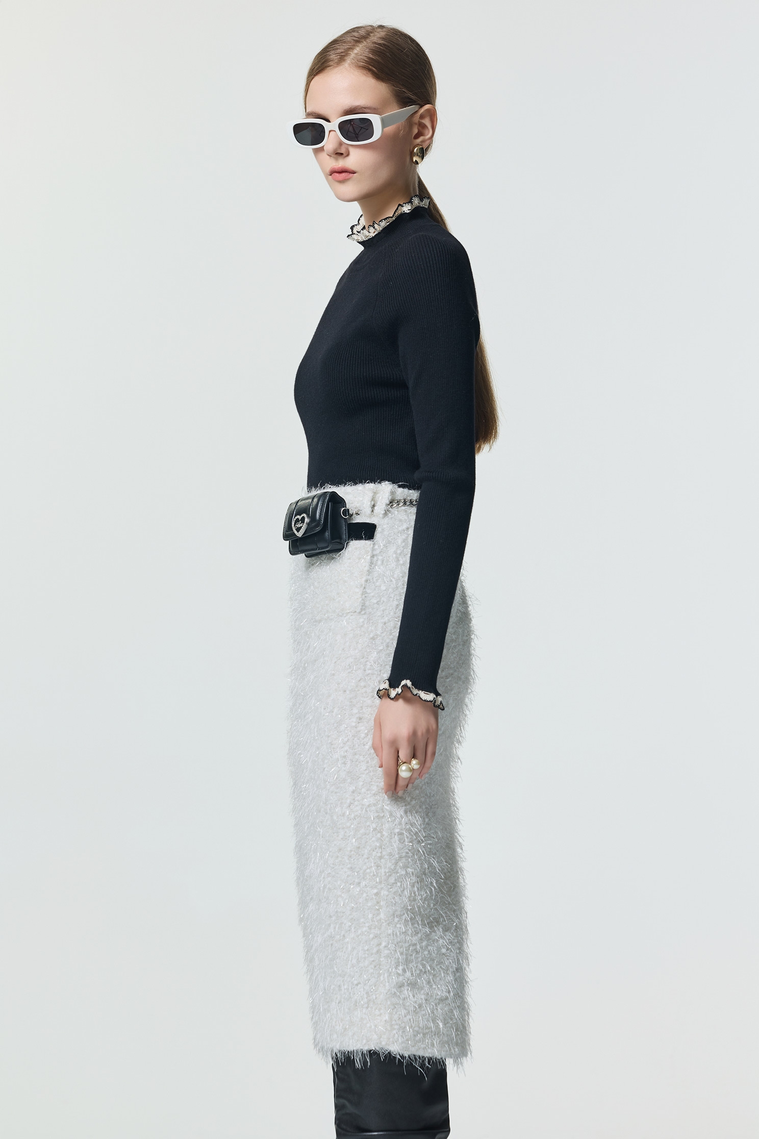 配色荷葉織帶坑條針織單品配色荷葉織帶坑條針織單品,上班OL穿搭,春夏穿搭,簡約穿搭,約會特輯,荷葉,針織,針織衫