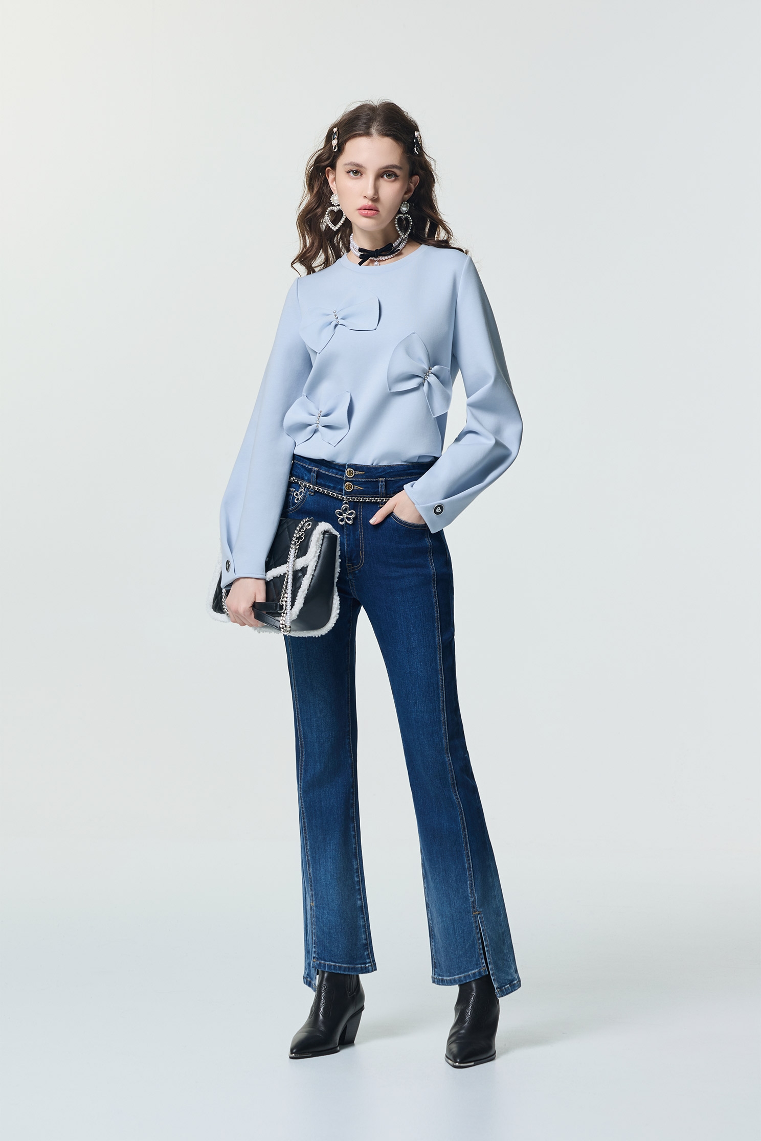 月光石藍單品上衣月光石藍單品上衣,上衣,人氣商品,春夏穿搭,簡約穿搭,約會特輯,蝴蝶結