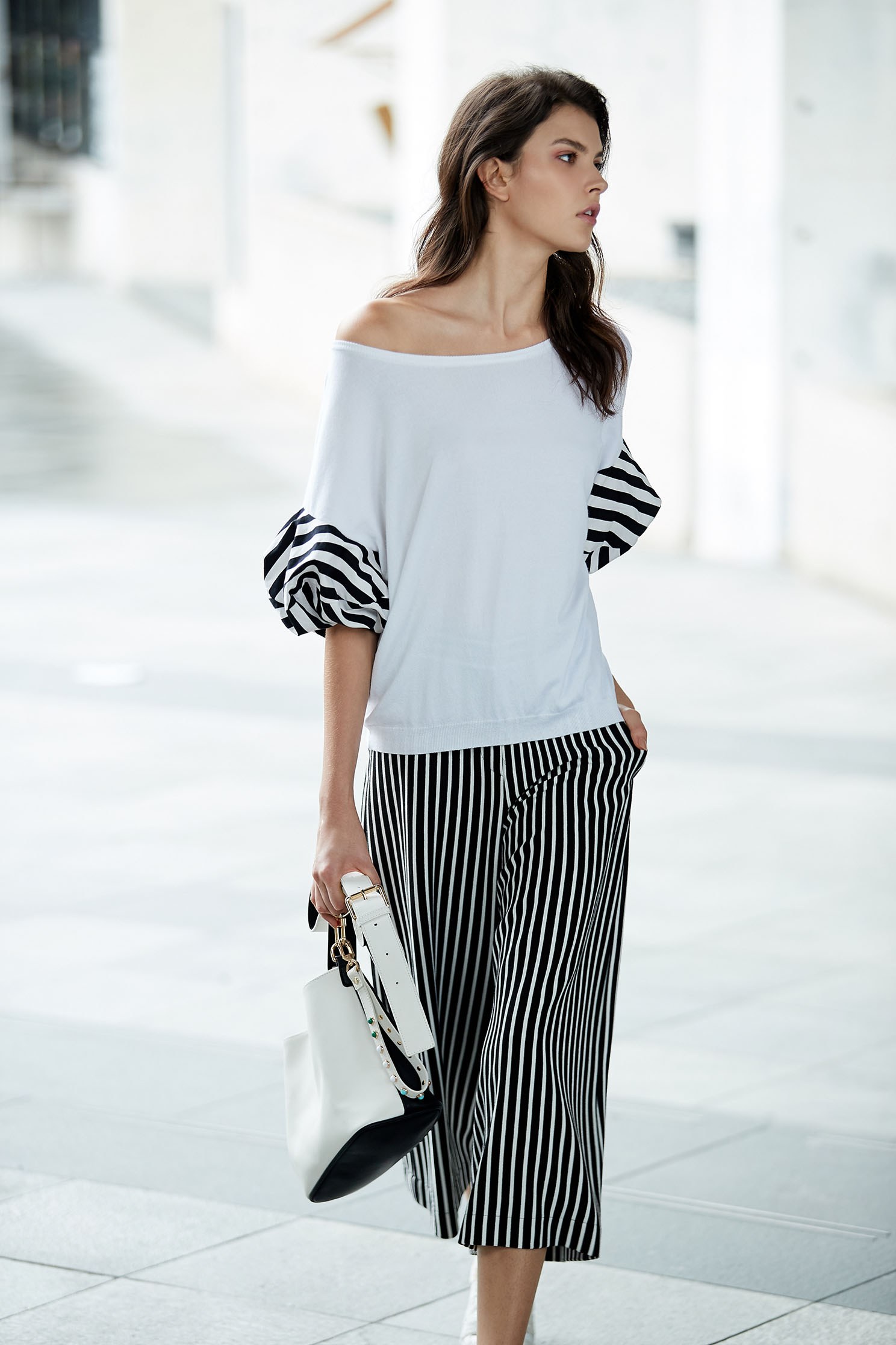 Stylish top with stripe puff sleeves,top,puffsleevetop