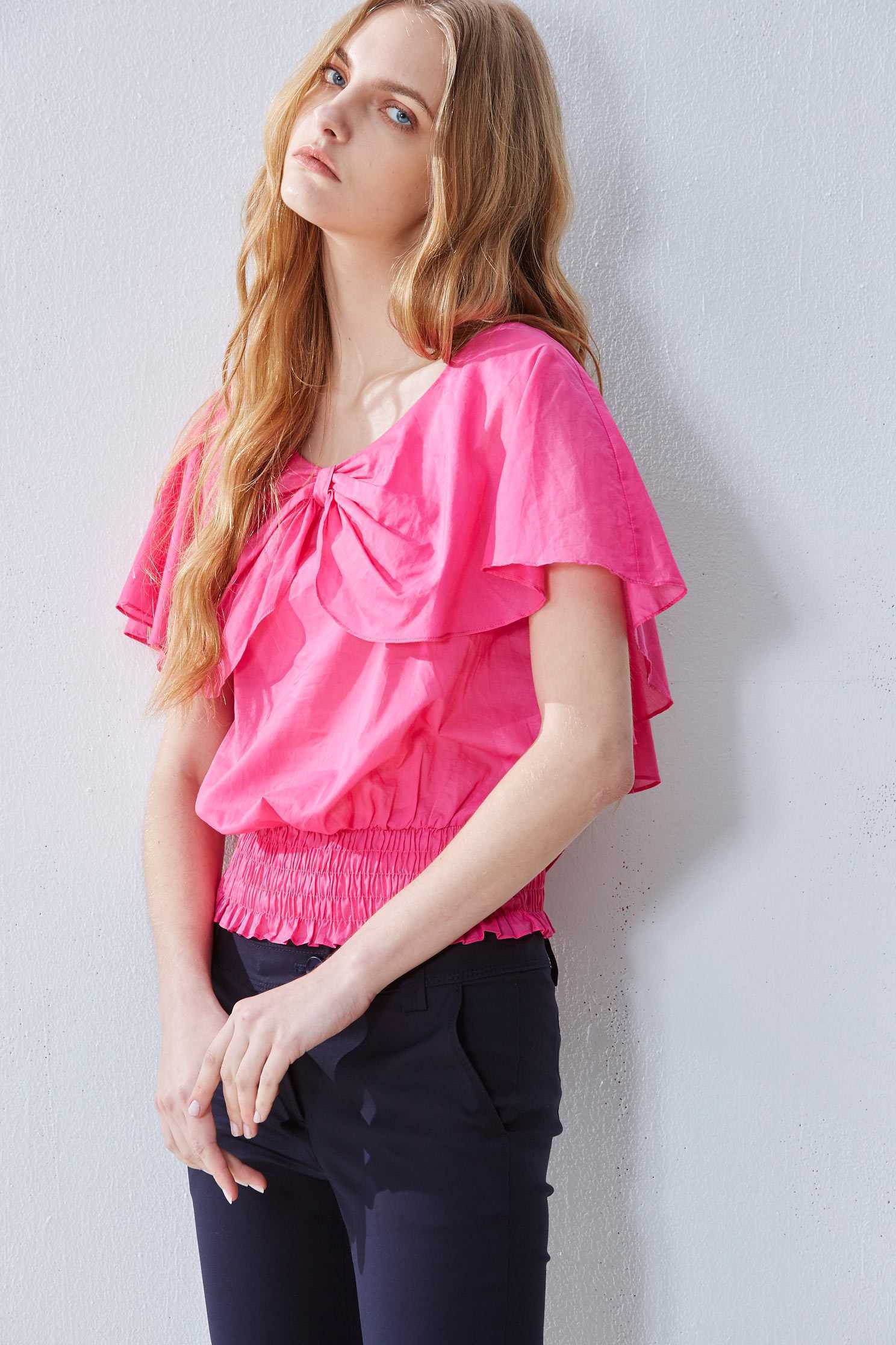 Wrinkle design top