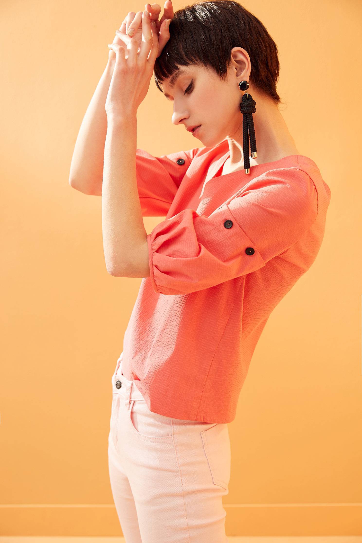 Five-point sleeve top with detachable sleeve,V-neck top,Top,五分袖上衣