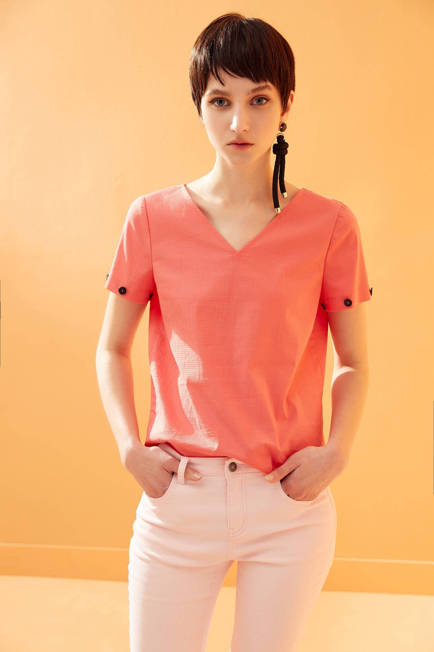 Five-point sleeve top with detachable sleeve,V-neck top,Top,五分袖上衣