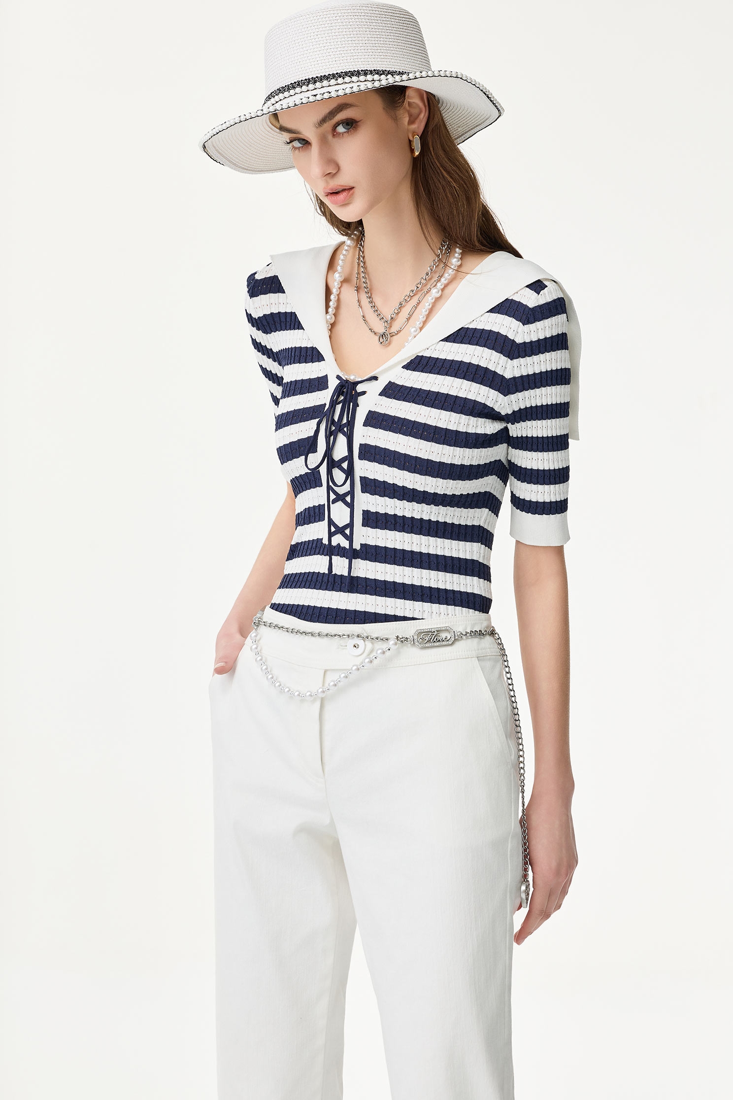 海軍藍白條披領針織上衣海軍藍白條披領針織上衣,上衣,春夏穿搭,條紋,繡花,針織,針織衫