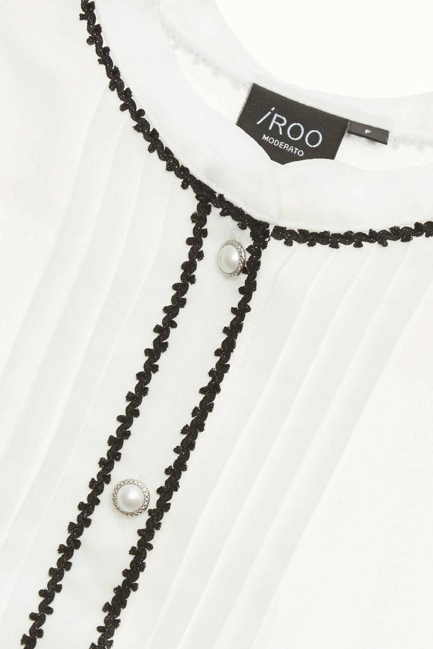 葉型黑邊壓摺雪紡上衣葉型黑邊壓摺雪紡上衣,上班OL穿搭,上衣,春夏穿搭,珍珠,透膚上衣,雪紡,雪紡上衣