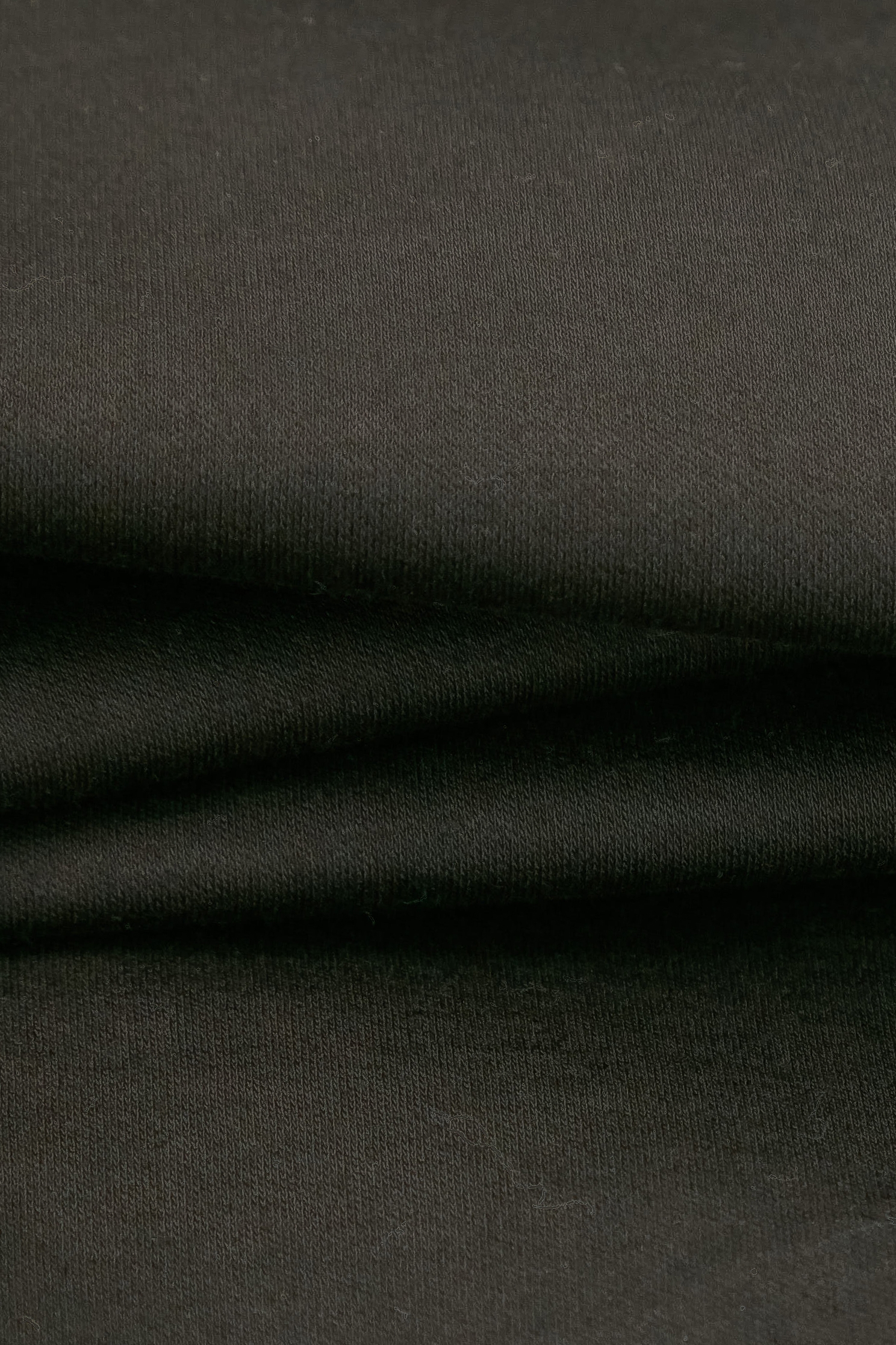 扭轉設計異材拼接假兩件式T恤扭轉設計異材拼接假兩件式T恤,上班OL穿搭,上衣,春夏穿搭,黑色上衣