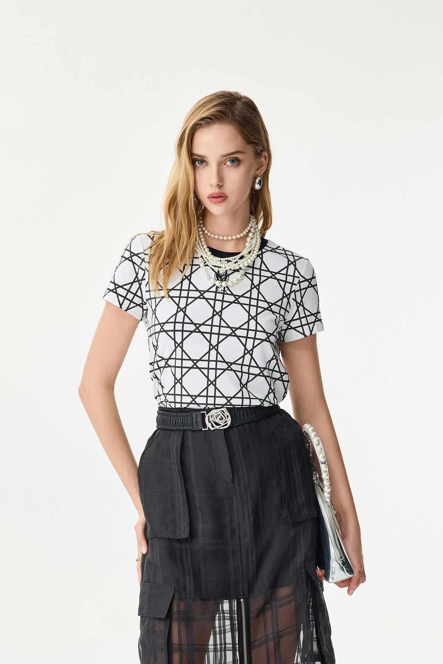 黑白幾何印花Ｔ黑白幾何印花Ｔ