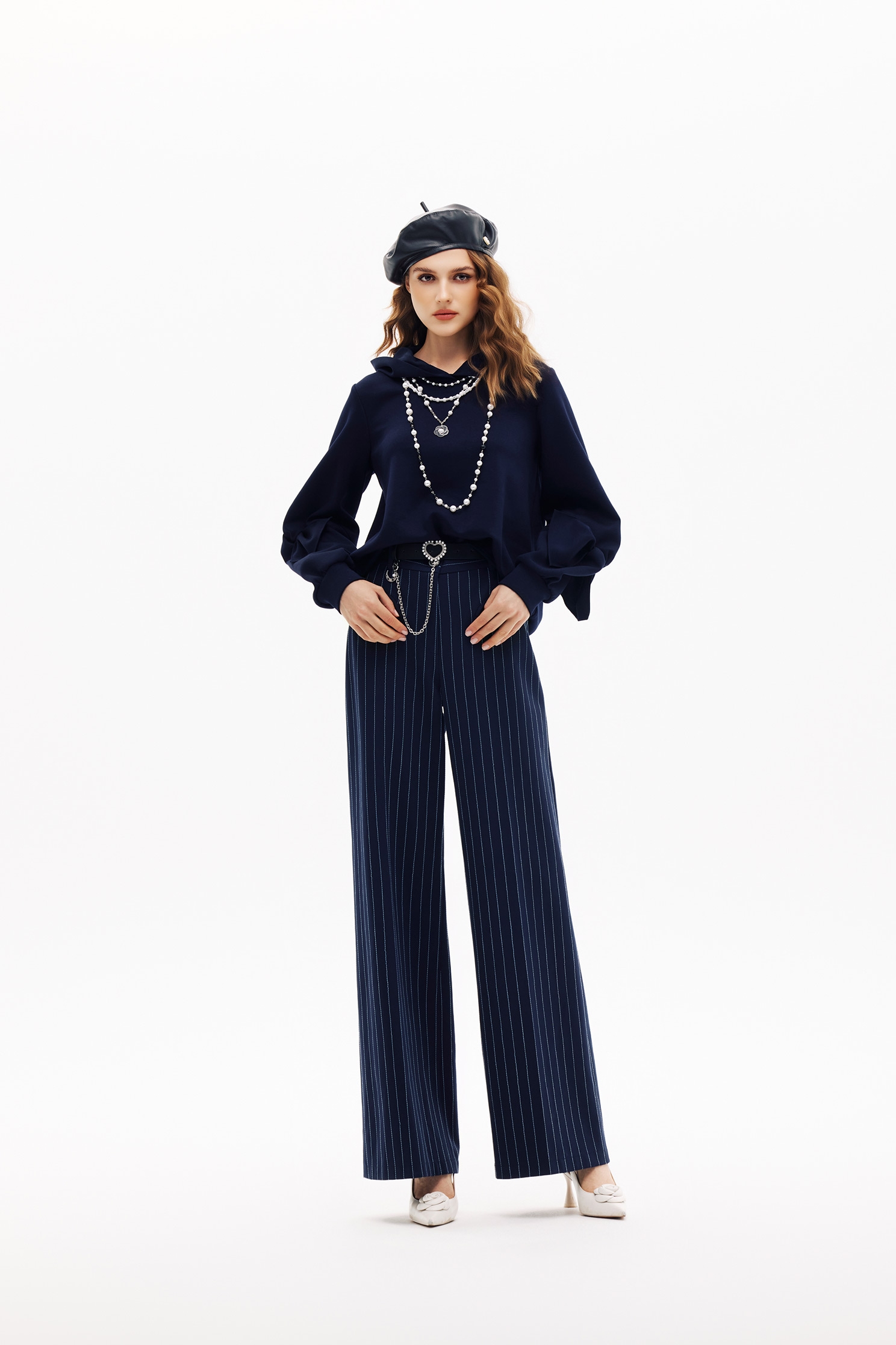 濃厚靛藍蝴蝶結袖上衣濃厚靛藍蝴蝶結袖上衣,上衣,春夏穿搭,蝴蝶結