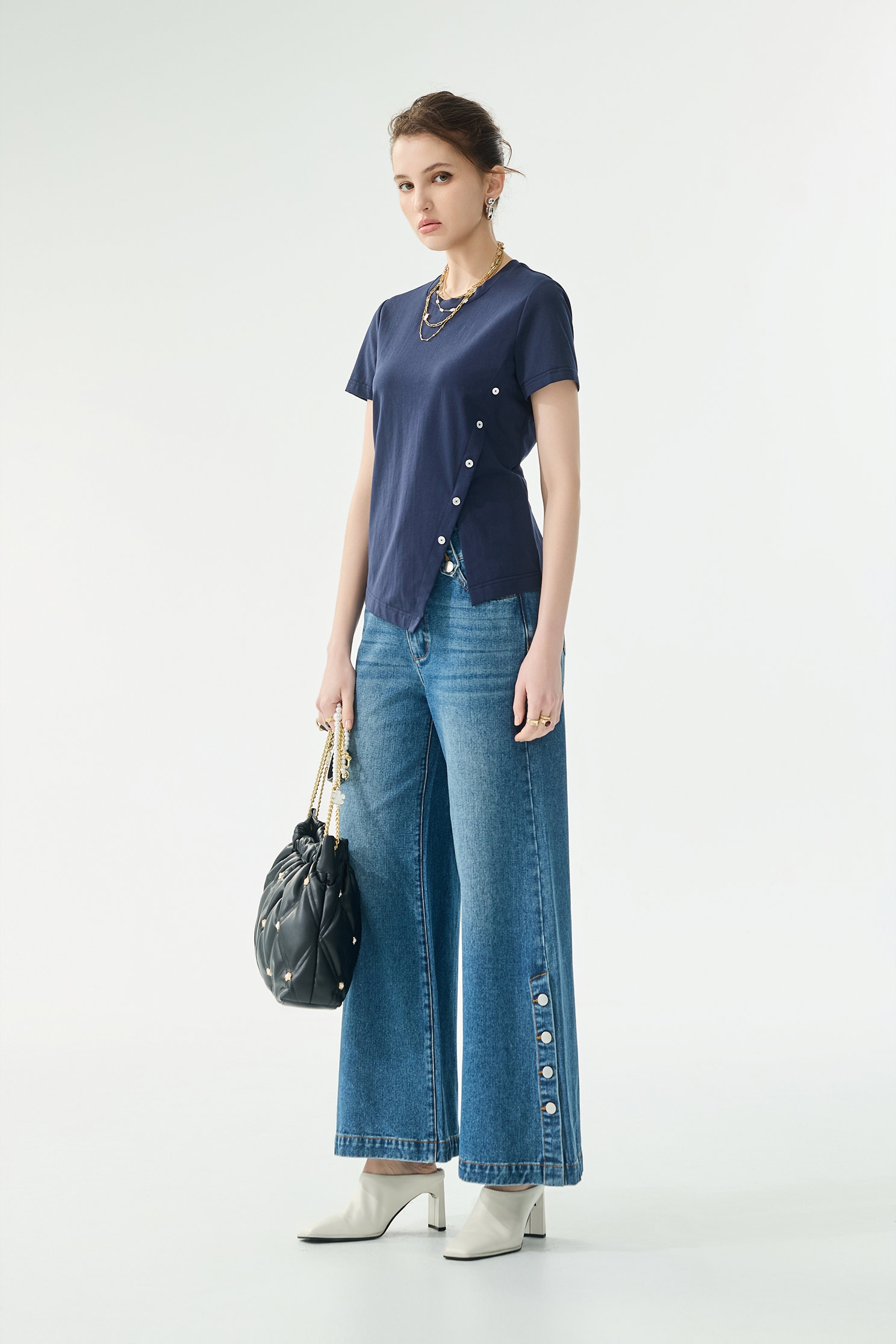 海軍藍側衩Ｔ恤上衣海軍藍側衩Ｔ恤上衣,T恤,上衣,人氣商品,春夏穿搭,純棉