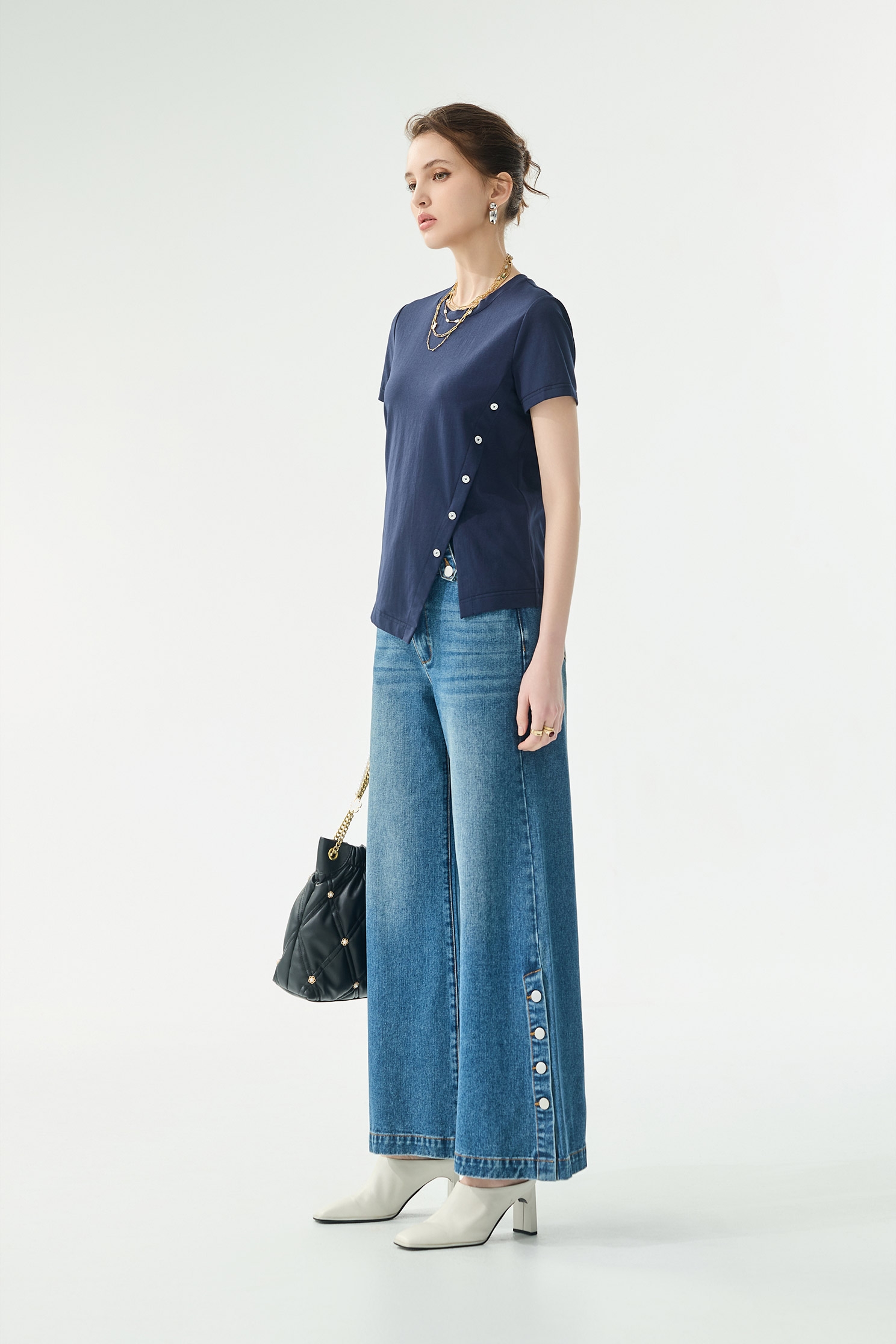 海軍藍側衩Ｔ恤上衣海軍藍側衩Ｔ恤上衣,T恤,上衣,人氣商品,春夏穿搭,純棉