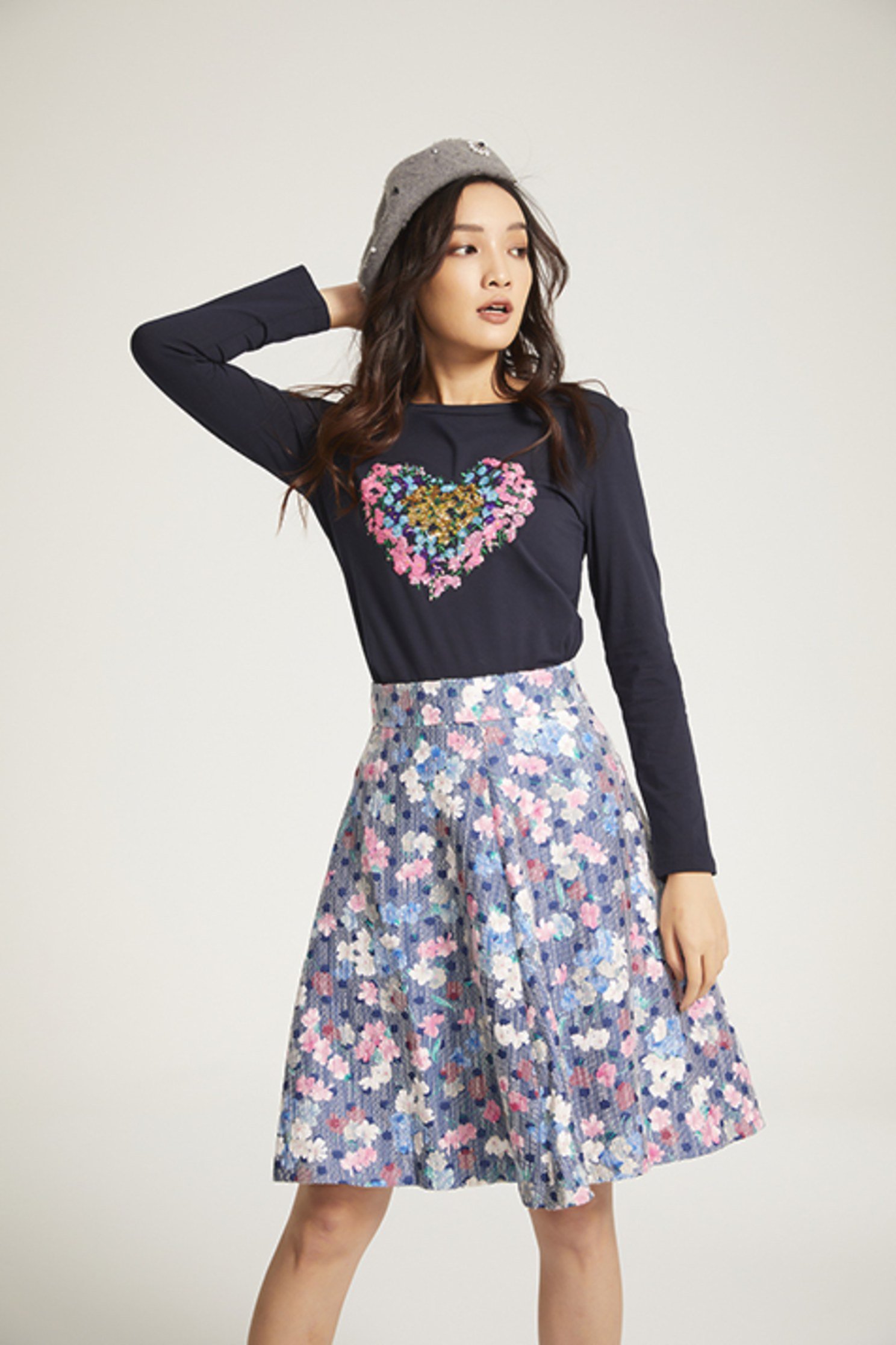Heart-shaped pattern edgy,T-Shirt,embroidery,刺繡上衣,圓領上衣,Cotton,embroidered,繡花上衣,Fairlsle life,knitting,Knitted top,Knitted Top,長袖上衣