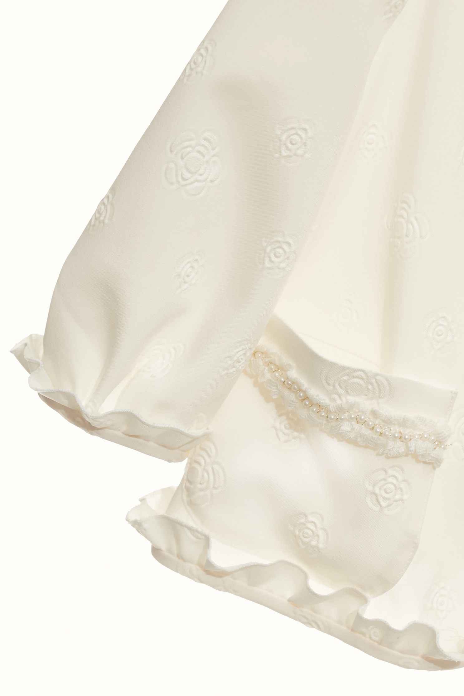 花朵壓紋短外套花朵壓紋短外套,一般外套,上班OL穿搭,人氣商品,外套,春夏穿搭,花花世界,荷葉