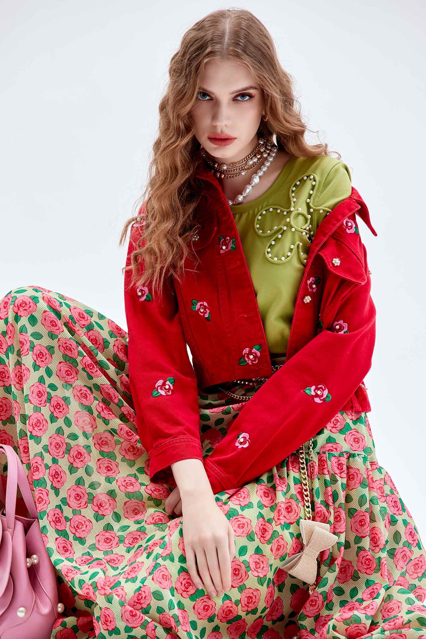 火紅色薔薇刺繡牛仔外套火紅色薔薇刺繡牛仔外套,一般外套,人氣商品,刺繡,外套,牛仔,牛仔外套,珍珠,秋冬穿搭,純棉