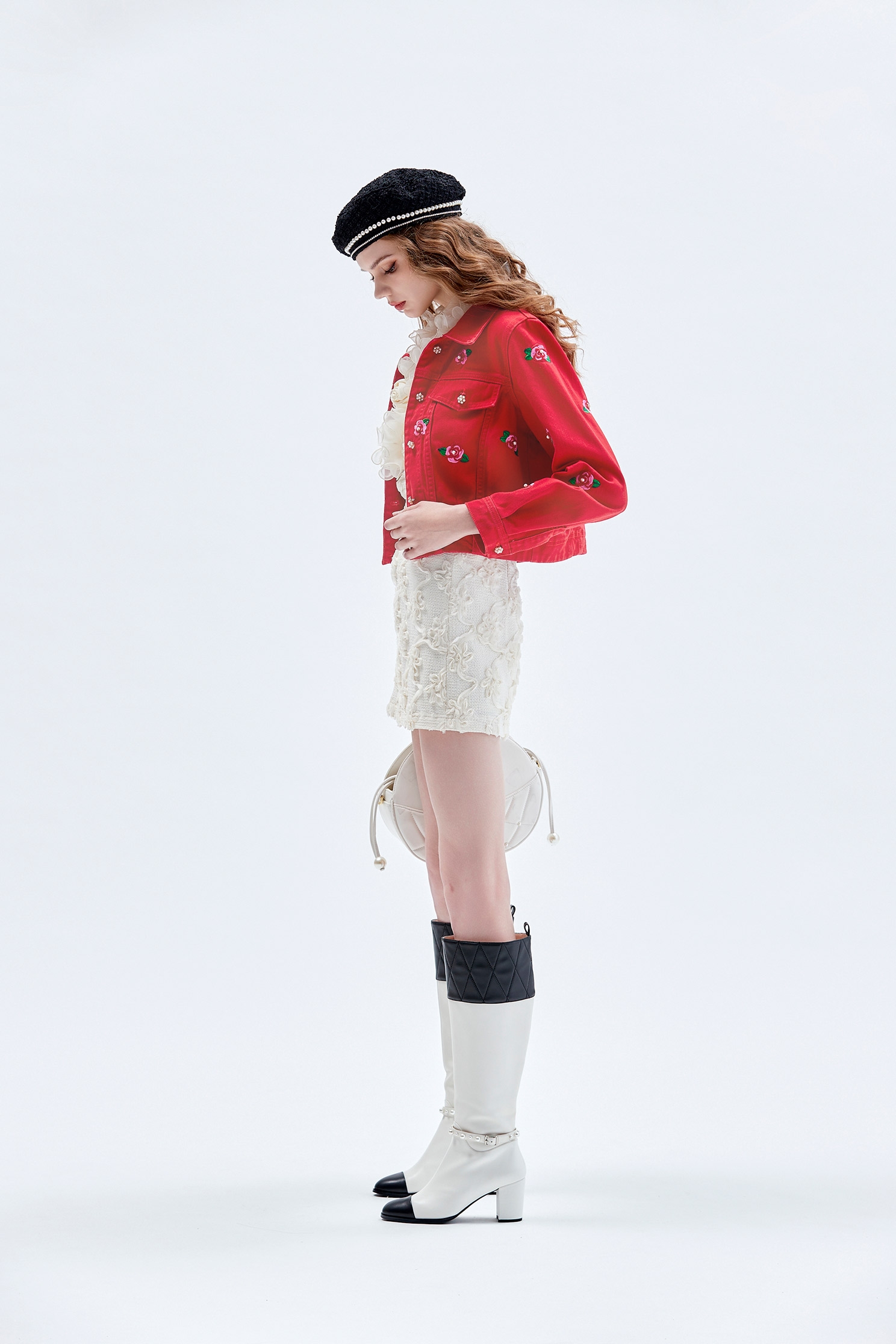 火紅色薔薇刺繡牛仔外套火紅色薔薇刺繡牛仔外套,一般外套,刺繡,外套,牛仔,牛仔外套,珍珠,秋冬穿搭,純棉