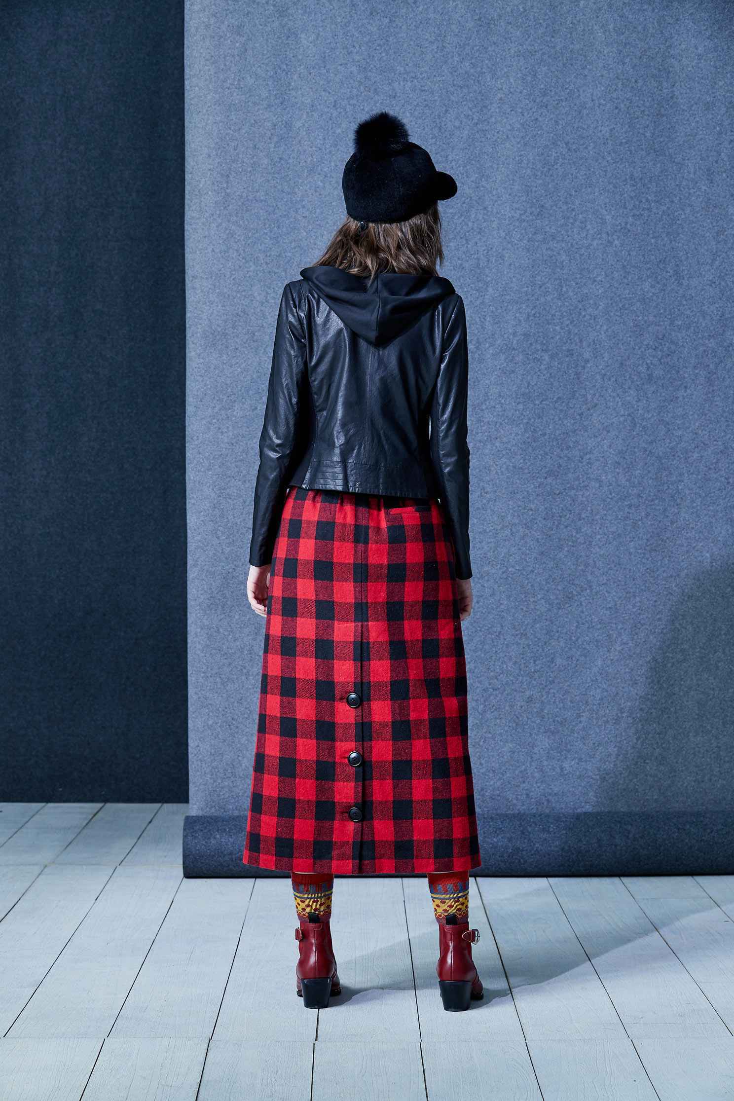 One-piece leather coat,outerwear,biker_jacket,hoodiejacket,longsleeveouterwear,blackouterwear