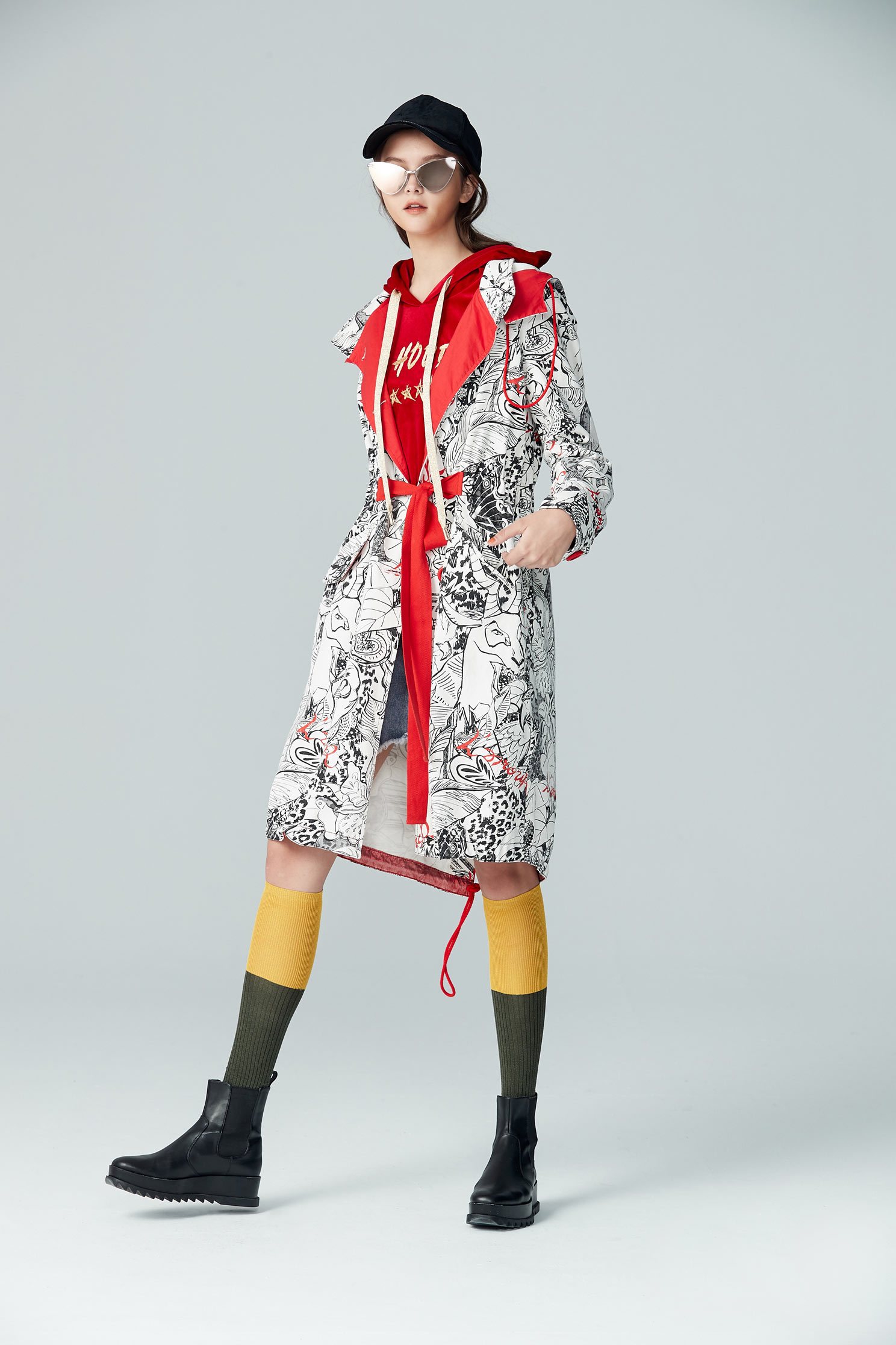 elegant coat with toucan pattern,outerwear,hoodiejacket,longsleeveouterwear,windbreaker