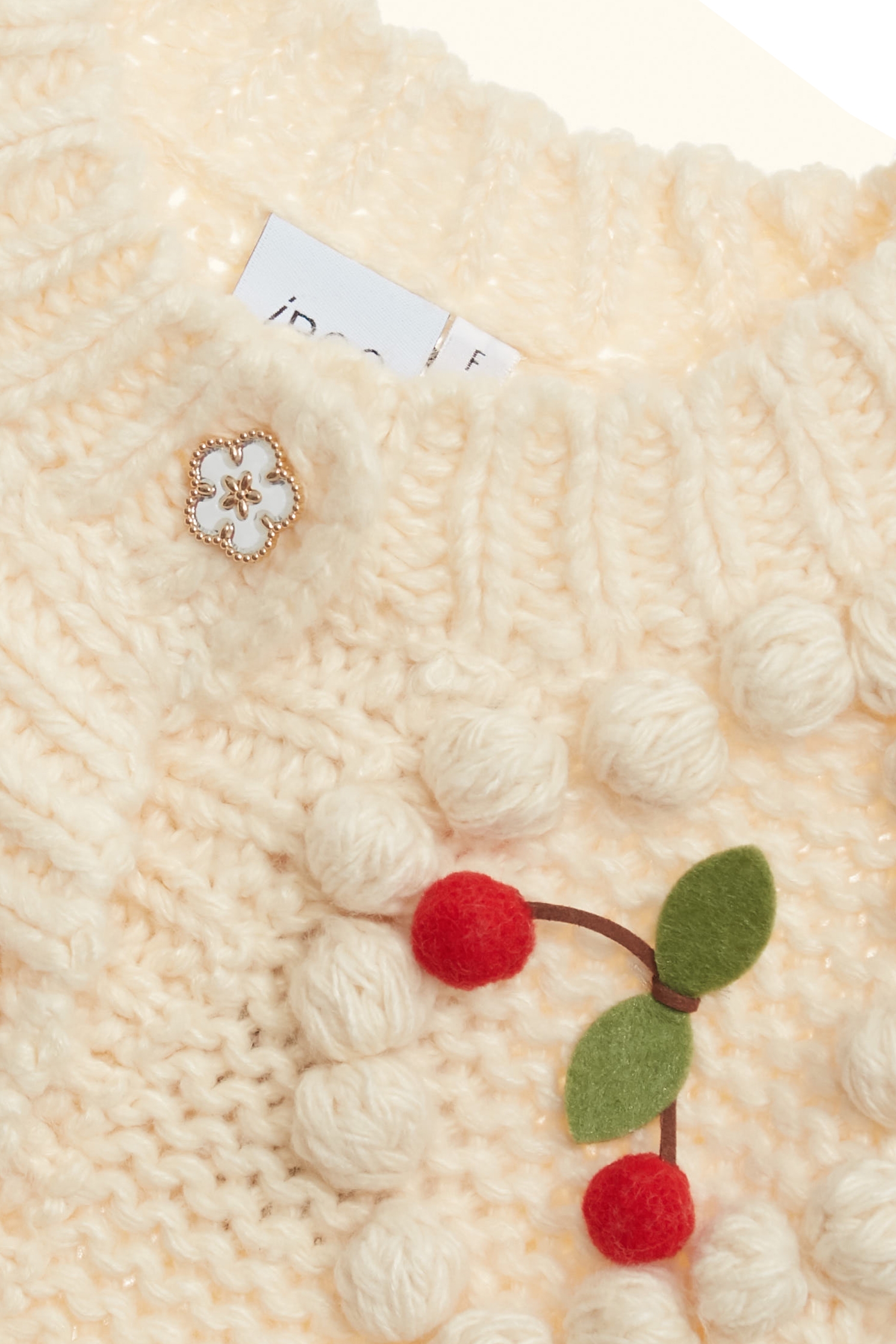 綴手工球球針織外套綴手工球球針織外套,一般外套,人氣商品,外套,春夏穿搭,針織,針織外套