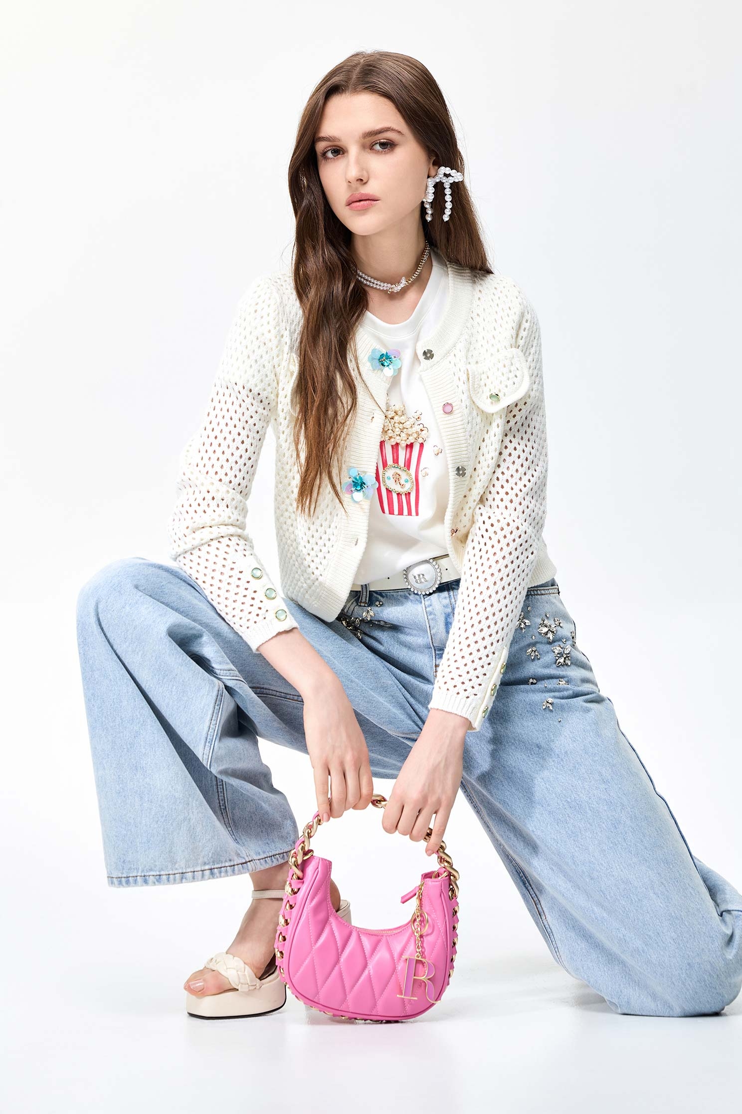 簍空手勾感針織外套簍空手勾感針織外套,一般外套,人氣商品,外套,春夏穿搭,白色外套,約會特輯,花花世界,針織,針織外套