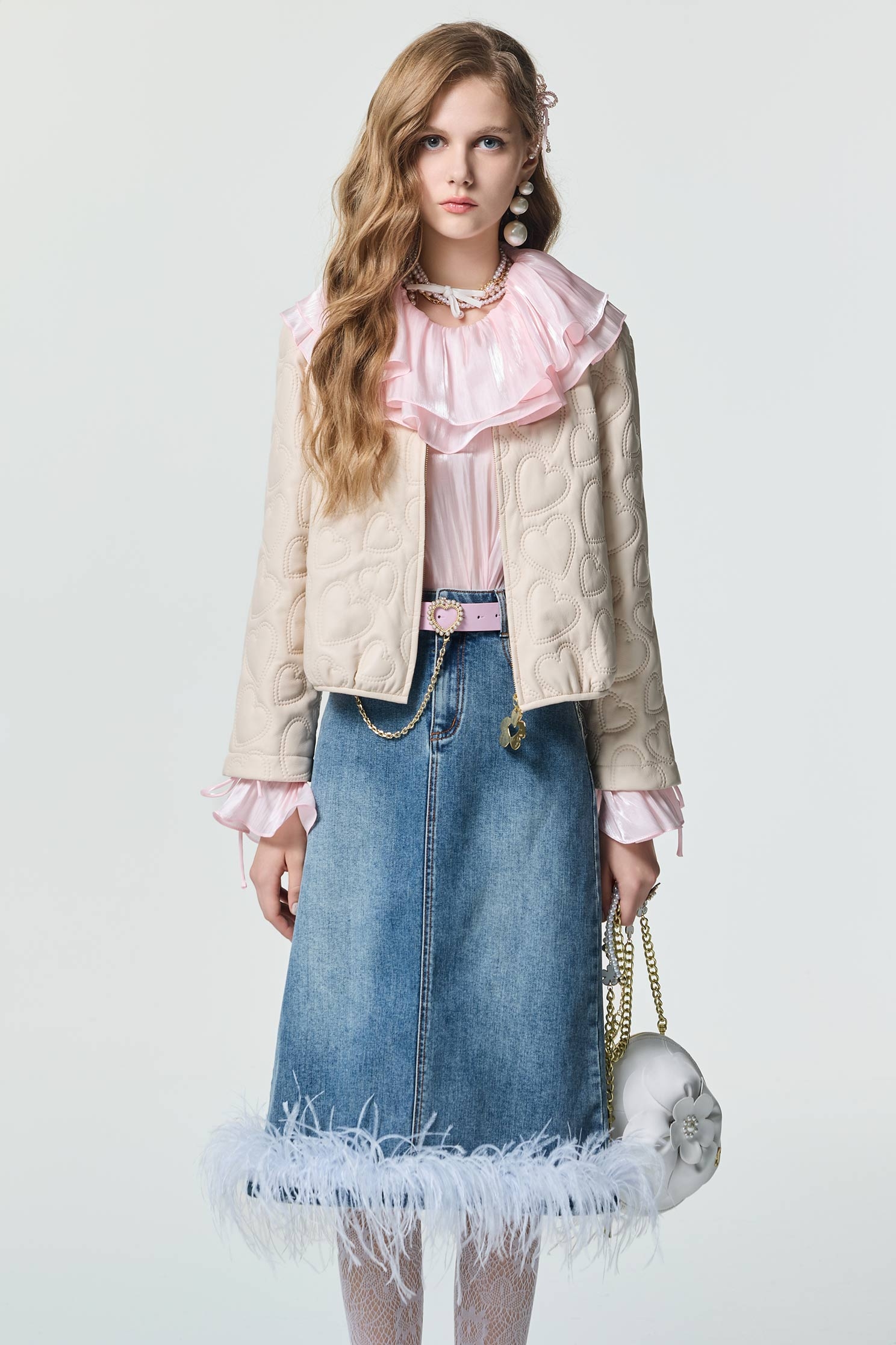 愛心圖騰絎縫仿皮外套愛心圖騰絎縫仿皮外套,一般外套,外套,春夏穿搭,時髦成套搭配,約會特輯