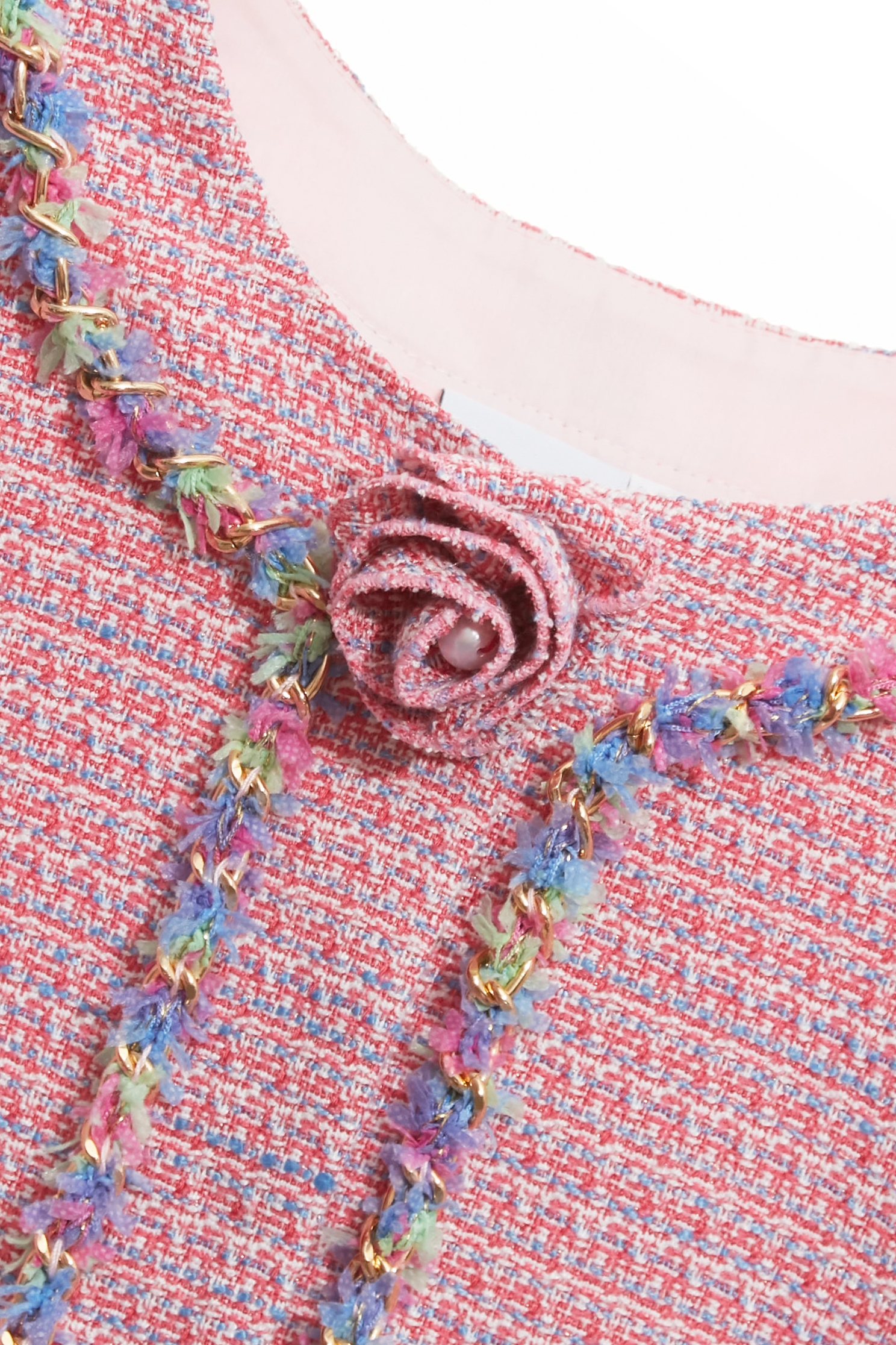 小香風鏈飾奢華粉外套小香風鏈飾奢華粉外套,一般外套,上班OL穿搭,人氣商品,外套,小香風,小香風外套,春夏穿搭,時髦成套搭配,約會特輯,花花世界