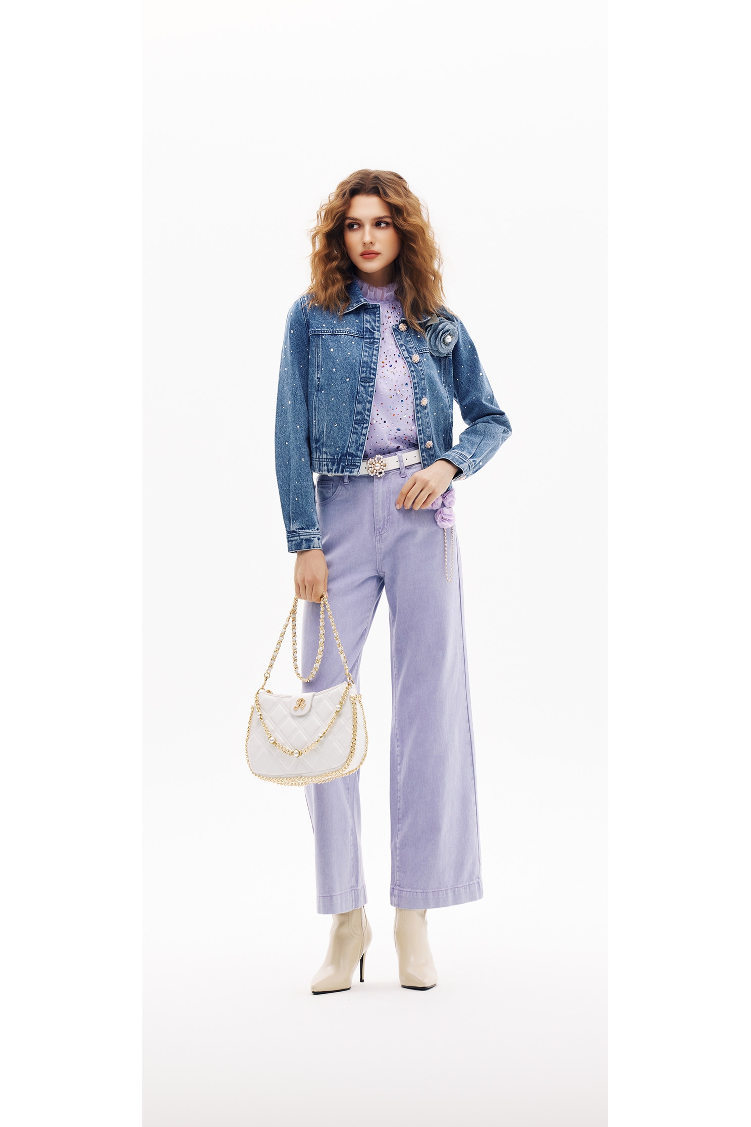 閃亮鑽飾牛仔外套閃亮鑽飾牛仔外套,丹寧,外套,春夏穿搭,牛仔,牛仔外套,約會特輯,花花世界