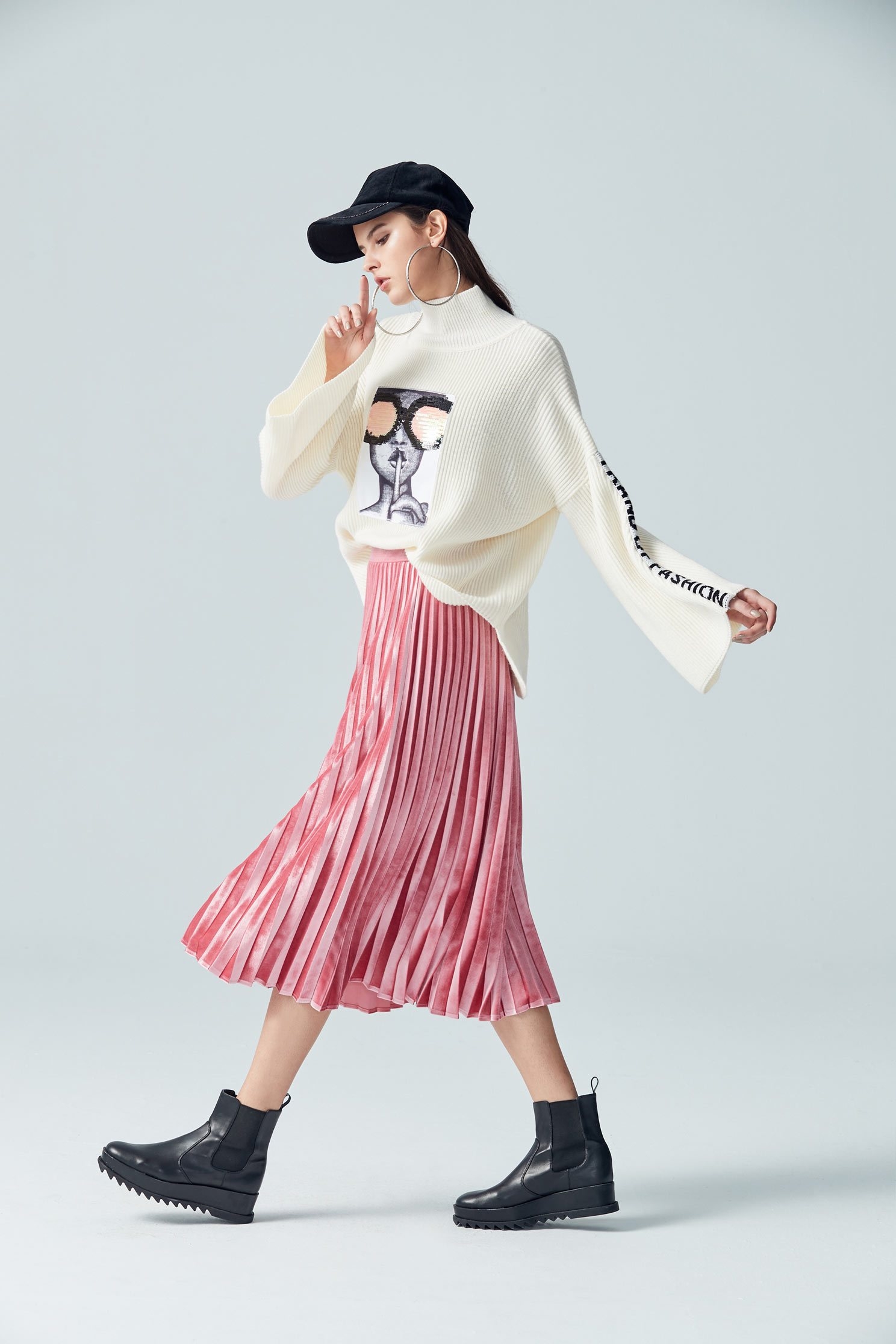 Pleated skirt with pink color,pleats,pleatedskirt,maxipleatedskirt,longskirt