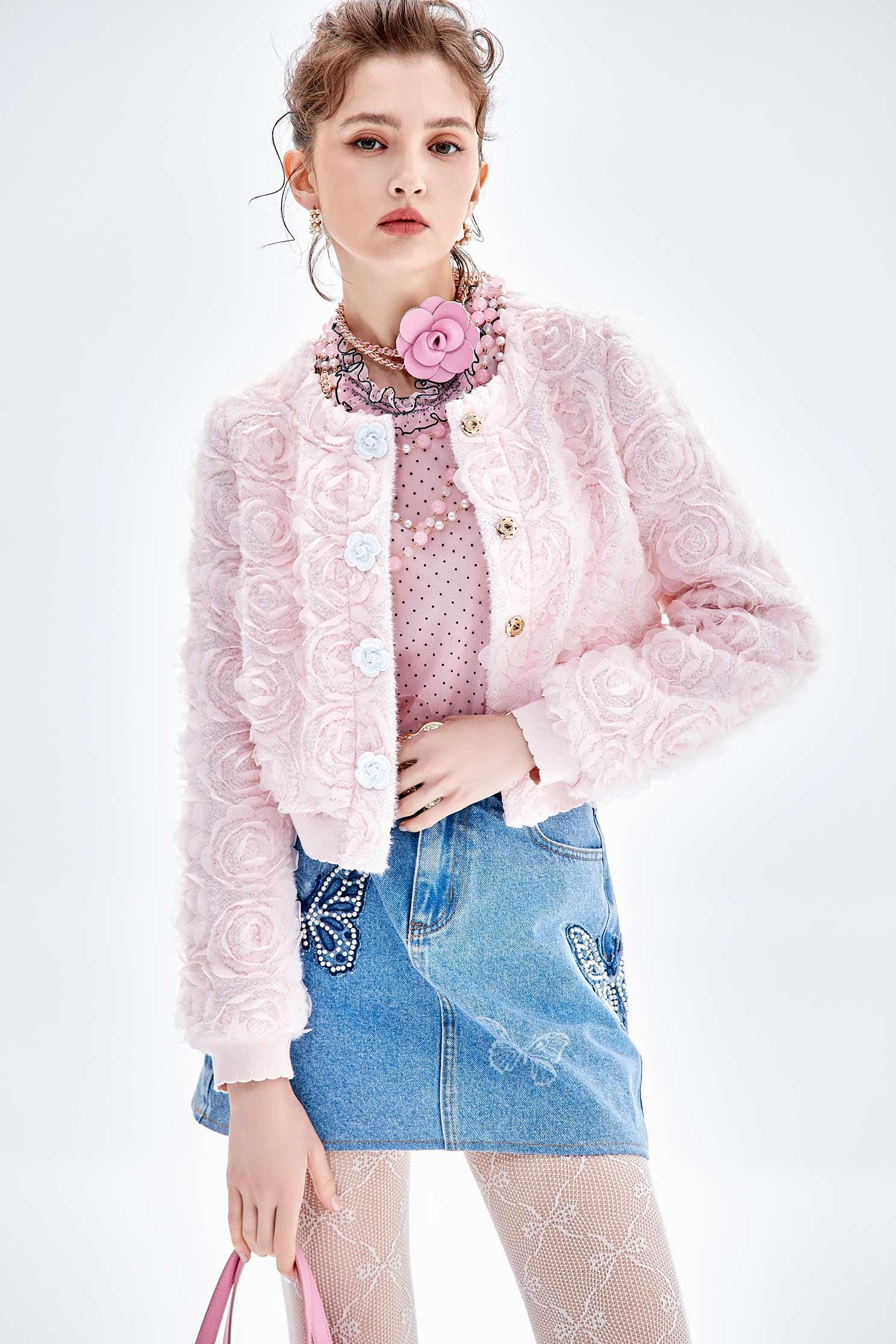 珍珠蝴蝶造型牛仔短裙珍珠蝴蝶造型牛仔短裙,人氣商品,牛仔,牛仔短裙,牛仔裙,珍珠,短裙,秋冬穿搭